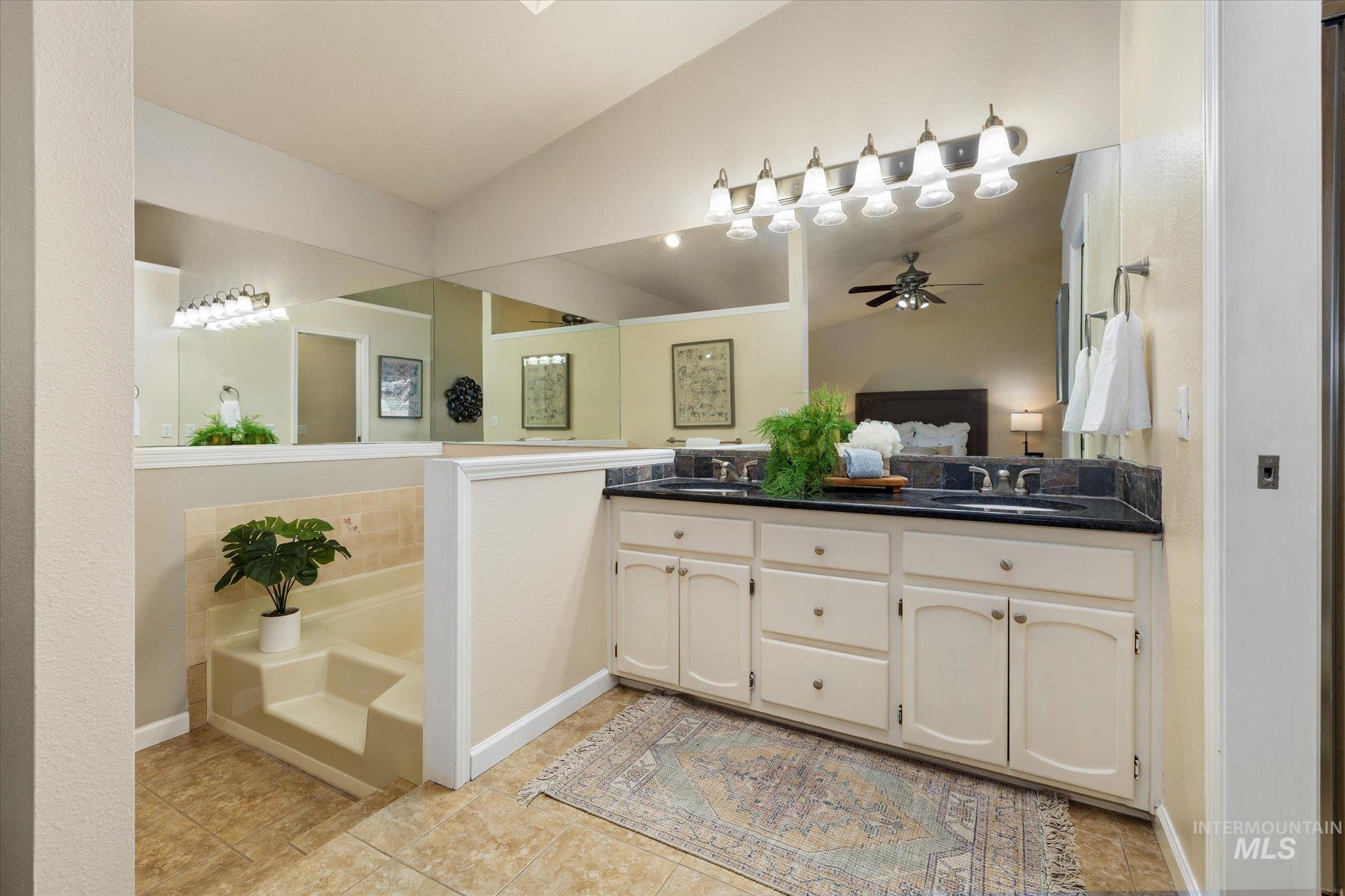 12086 W Ramrod Dr, Boise, Idaho 83713, 4 Bedrooms, 2.5 Bathrooms, Residential For Sale, Price $500,000,MLS 98996460