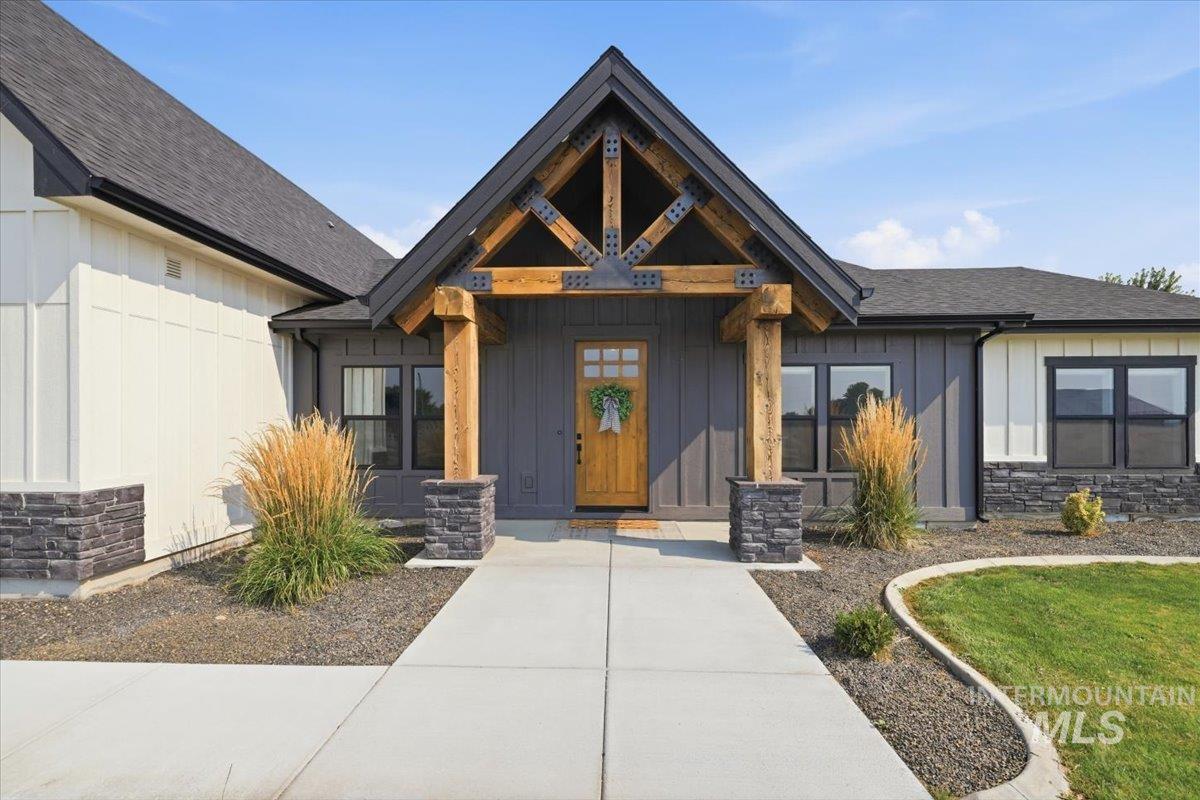 13958 Raptor Ln, Caldwell, Idaho 83607, 5 Bedrooms, 3.5 Bathrooms, Residential For Sale, Price $1,175,000,MLS 98996461