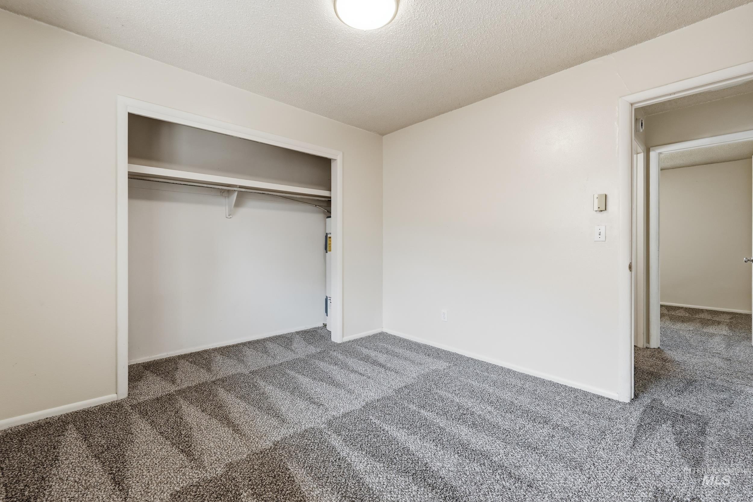 236 High st, Nampa, Idaho 83651, 2 Bedrooms, 1 Bathroom, Residential Income For Sale, Price $485,000,MLS 98996463