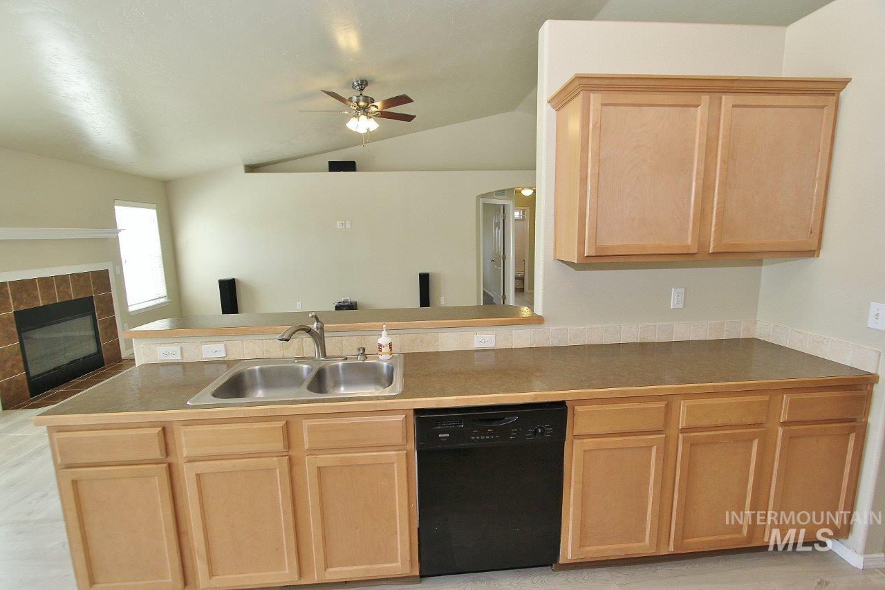 9138 S Red Delicious, Kuna, Idaho 83634, 4 Bedrooms, 3 Bathrooms, Residential For Sale, Price $509,000, 98996467