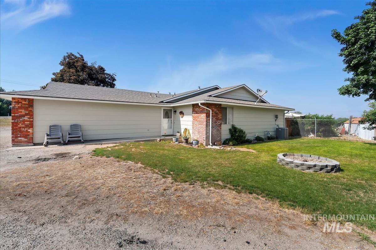 10560 W Fox Ridge Dr, Boise, Idaho 83709, 2 Bedrooms, 1 Bathroom, Residential For Sale, Price $329,900, 98996469
