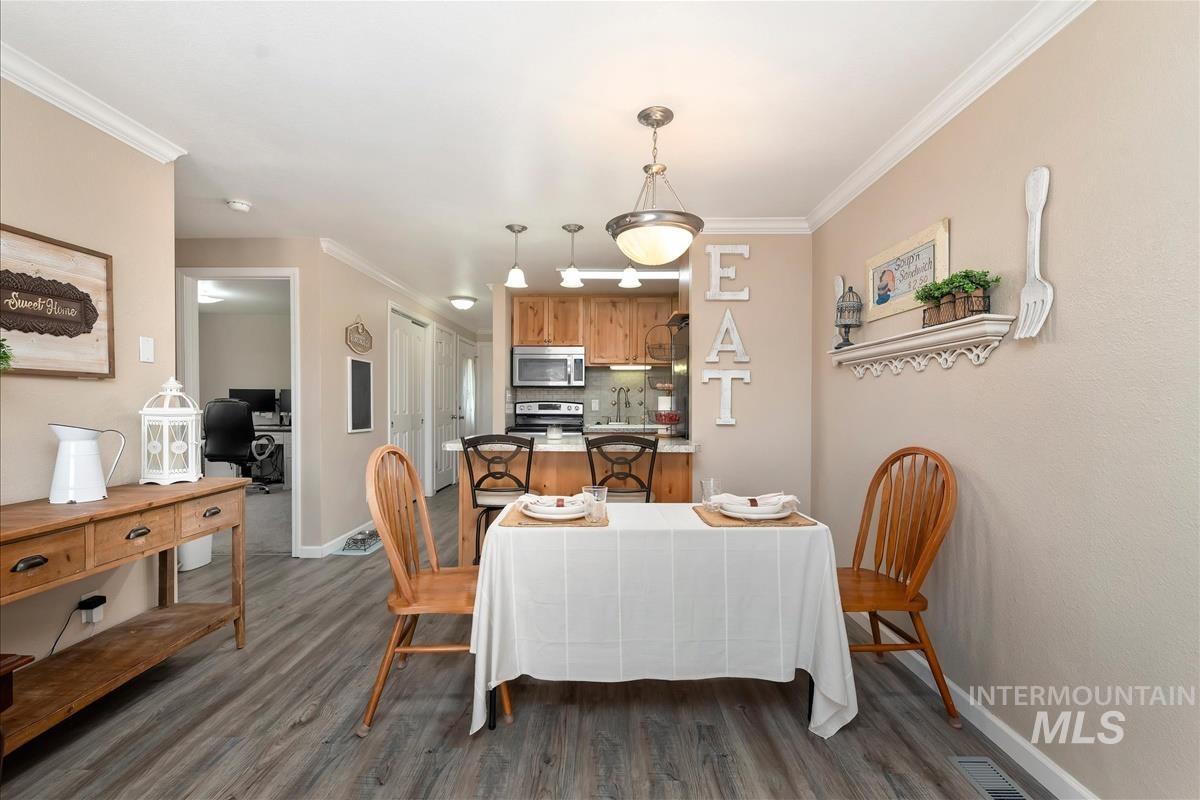 10560 W Fox Ridge Dr, Boise, Idaho 83709, 2 Bedrooms, 1 Bathroom, Residential For Sale, Price $316,900,MLS 98996469