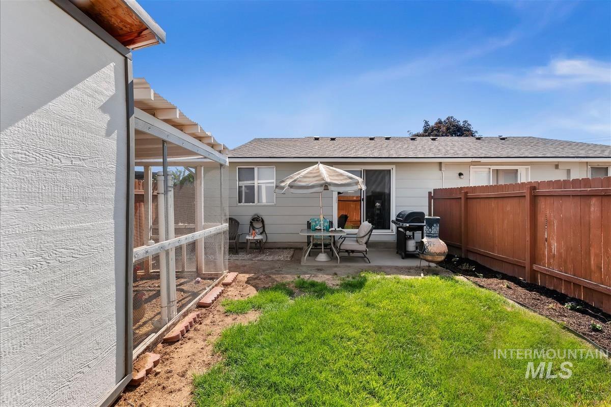 10560 W Fox Ridge Dr, Boise, Idaho 83709, 2 Bedrooms, 1 Bathroom, Residential For Sale, Price $316,900,MLS 98996469