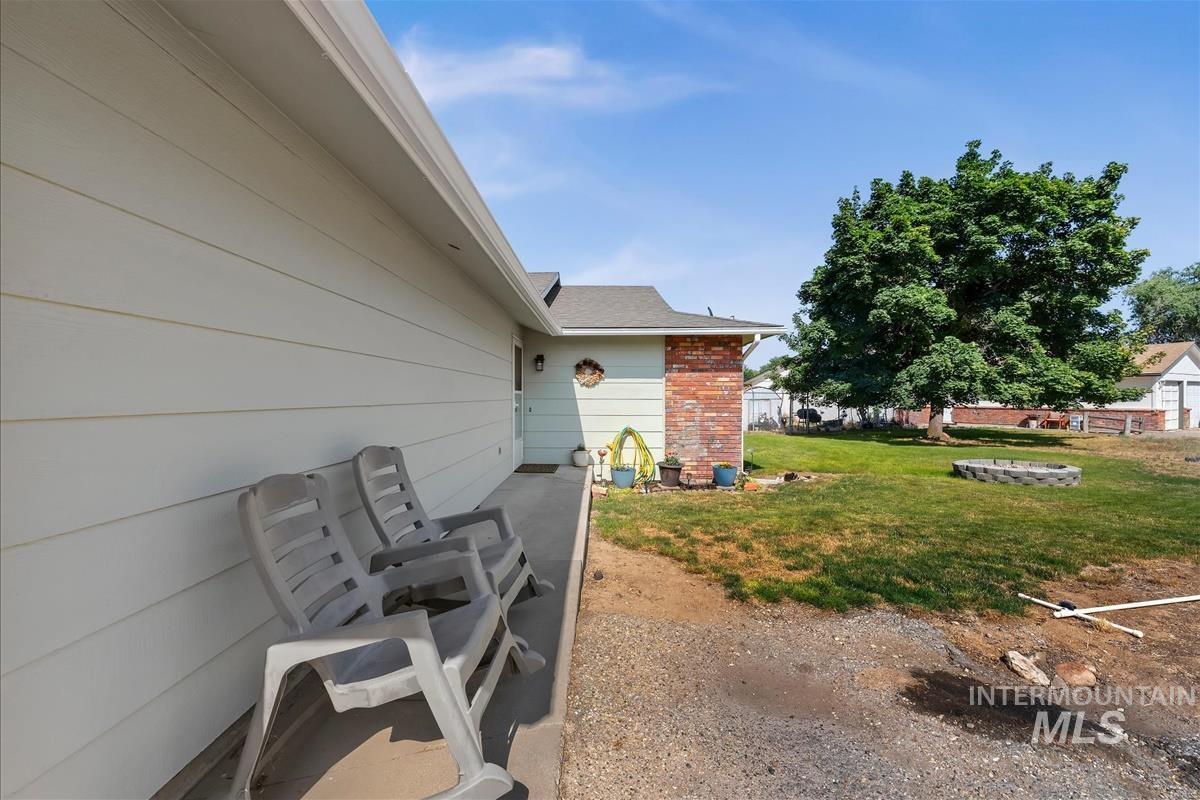 10560 W Fox Ridge Dr, Boise, Idaho 83709, 2 Bedrooms, 1 Bathroom, Residential For Sale, Price $316,900,MLS 98996469