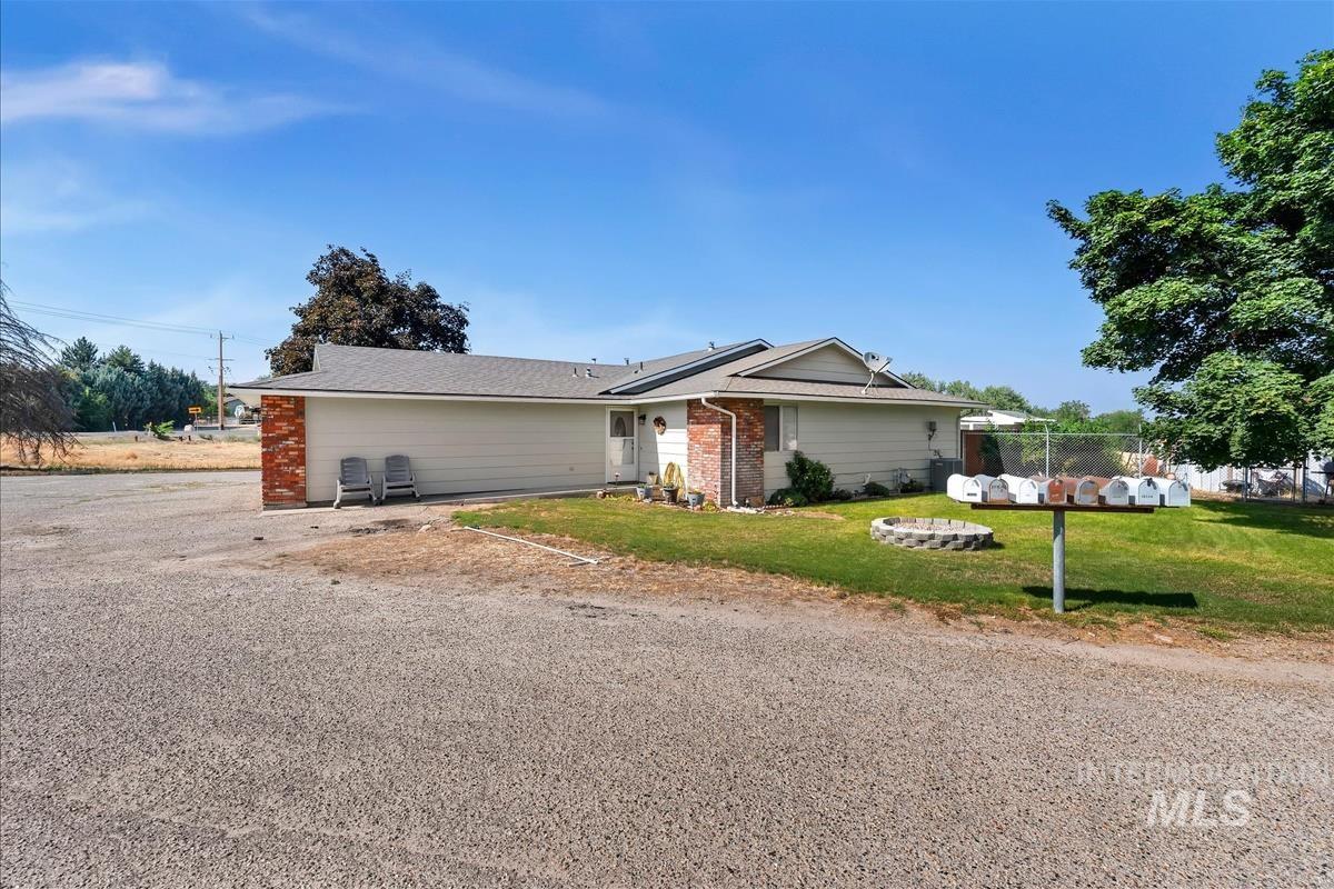 10560 W Fox Ridge Dr, Boise, Idaho 83709, 2 Bedrooms, 1 Bathroom, Residential For Sale, Price $316,900,MLS 98996469