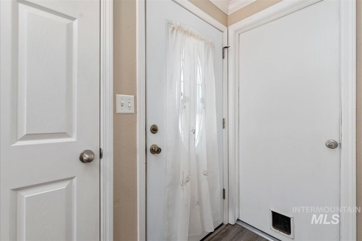 10560 W Fox Ridge Dr, Boise, Idaho 83709, 2 Bedrooms, 1 Bathroom, Residential For Sale, Price $316,900,MLS 98996469