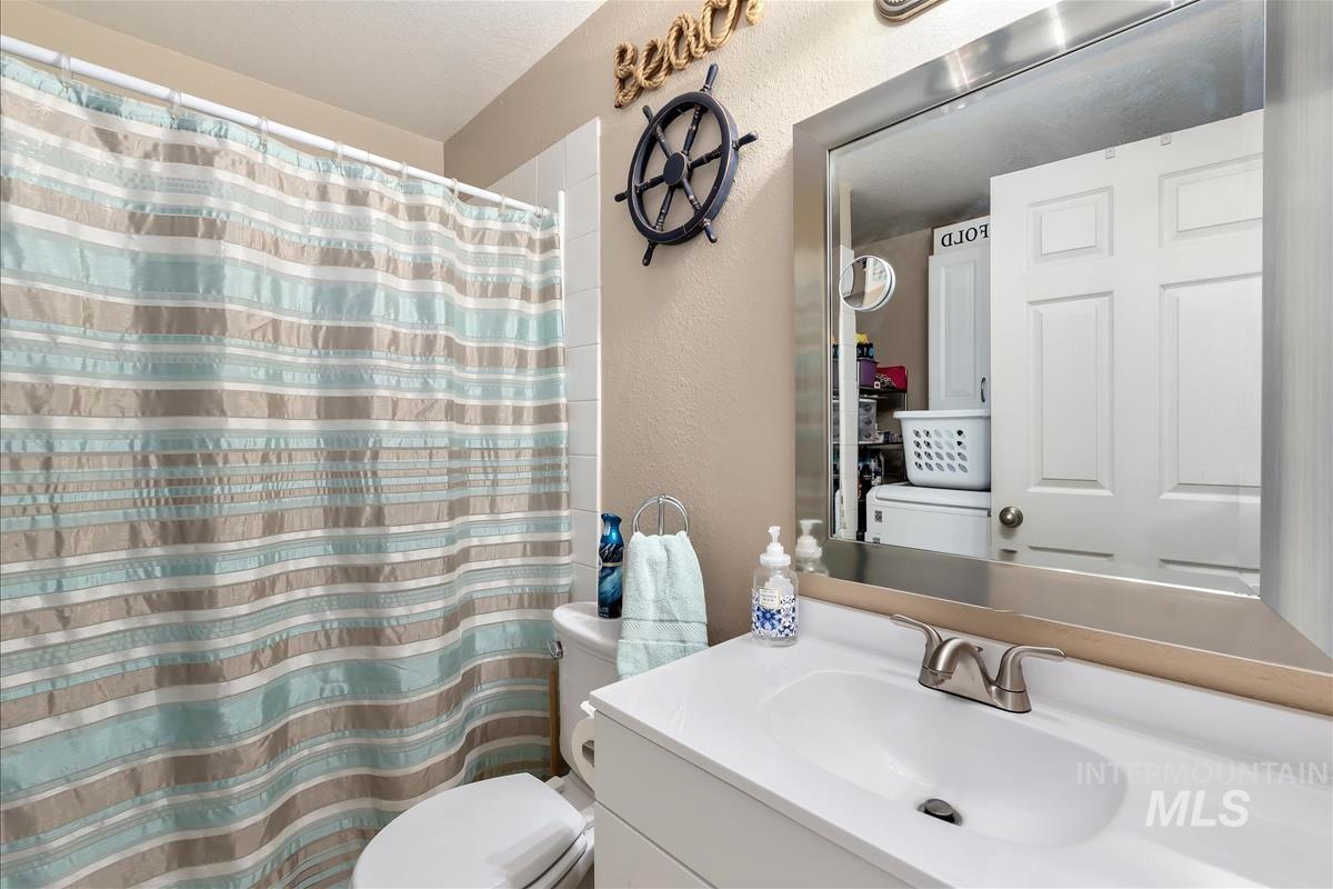 10560 W Fox Ridge Dr, Boise, Idaho 83709, 2 Bedrooms, 1 Bathroom, Residential For Sale, Price $316,900,MLS 98996469