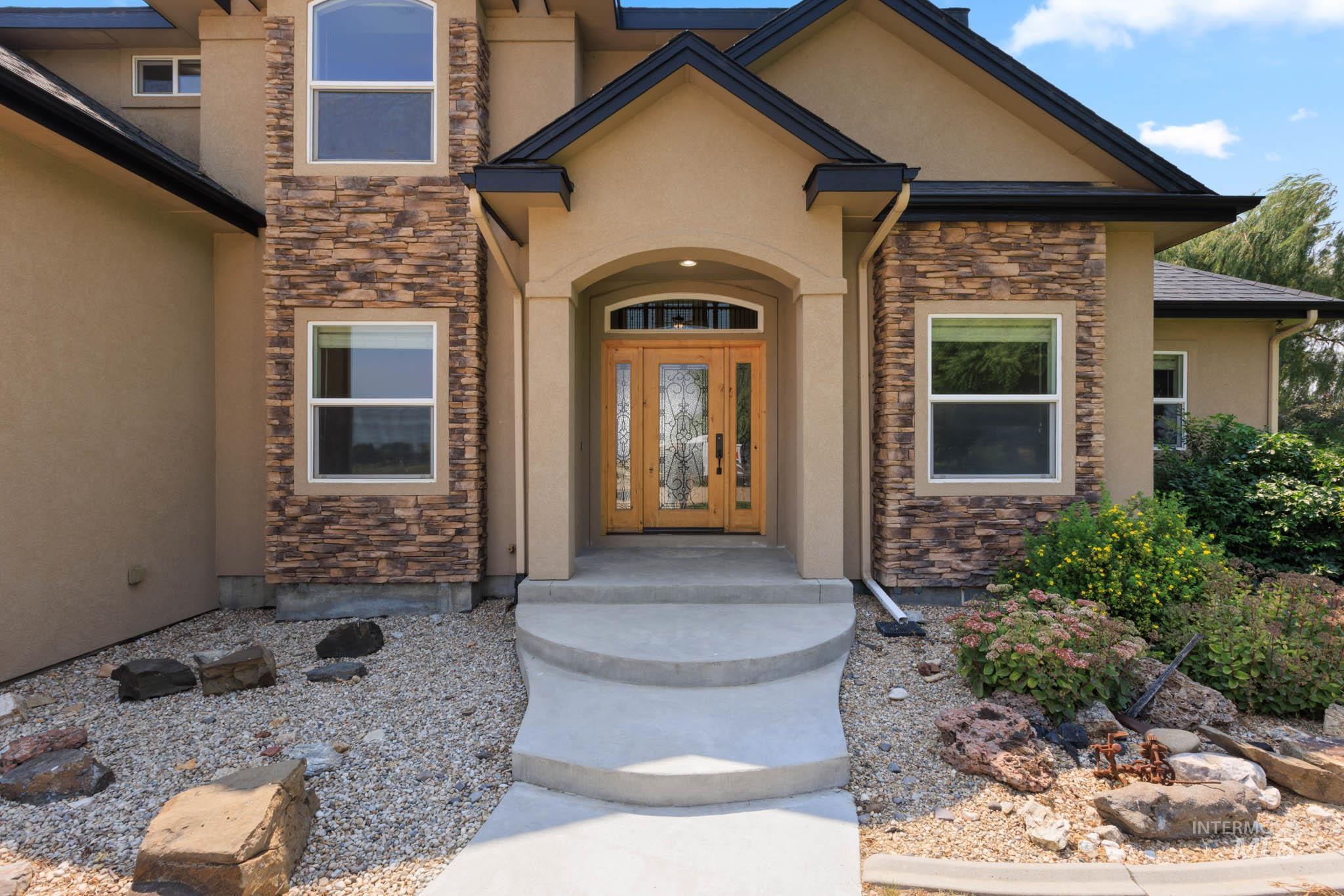 2324 S kaesemeyer Lane, Kuna, Idaho 83634, 4 Bedrooms, 2.5 Bathrooms, Residential For Sale, Price $1,499,900,MLS 98996472