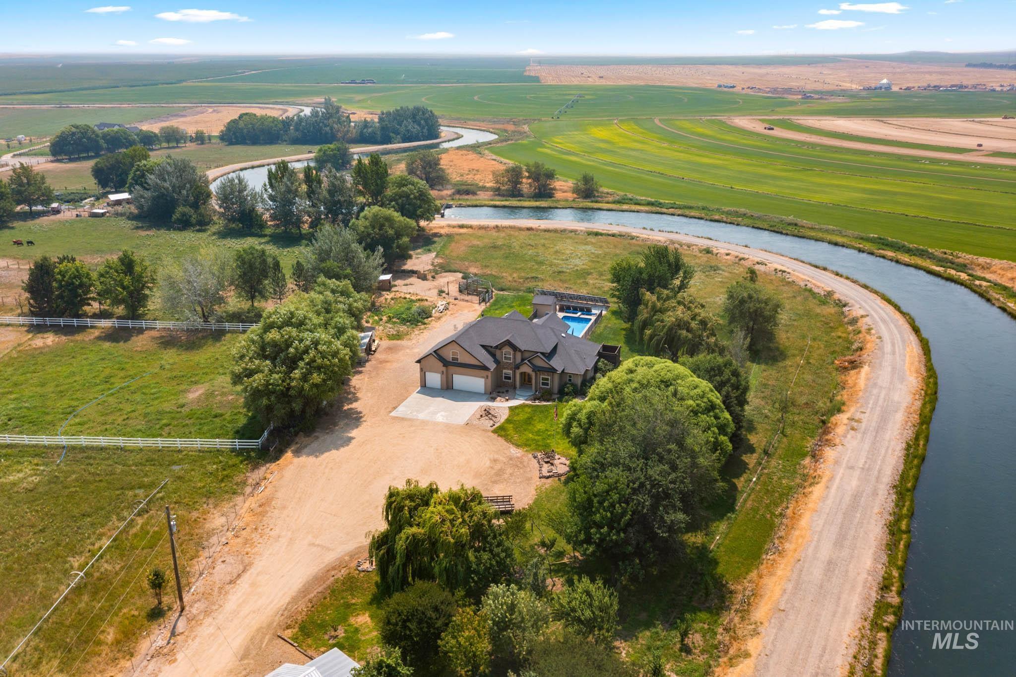 2324 S kaesemeyer Lane, Kuna, Idaho 83634, 4 Bedrooms, 2.5 Bathrooms, Residential For Sale, Price $1,499,900,MLS 98996472