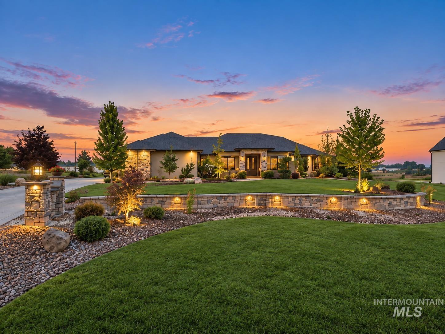 25498 Havard Oak Pl, Caldwell, Idaho 83607, 4 Bedrooms, 2.5 Bathrooms, Residential For Sale, Price $1,049,900,MLS 98996473