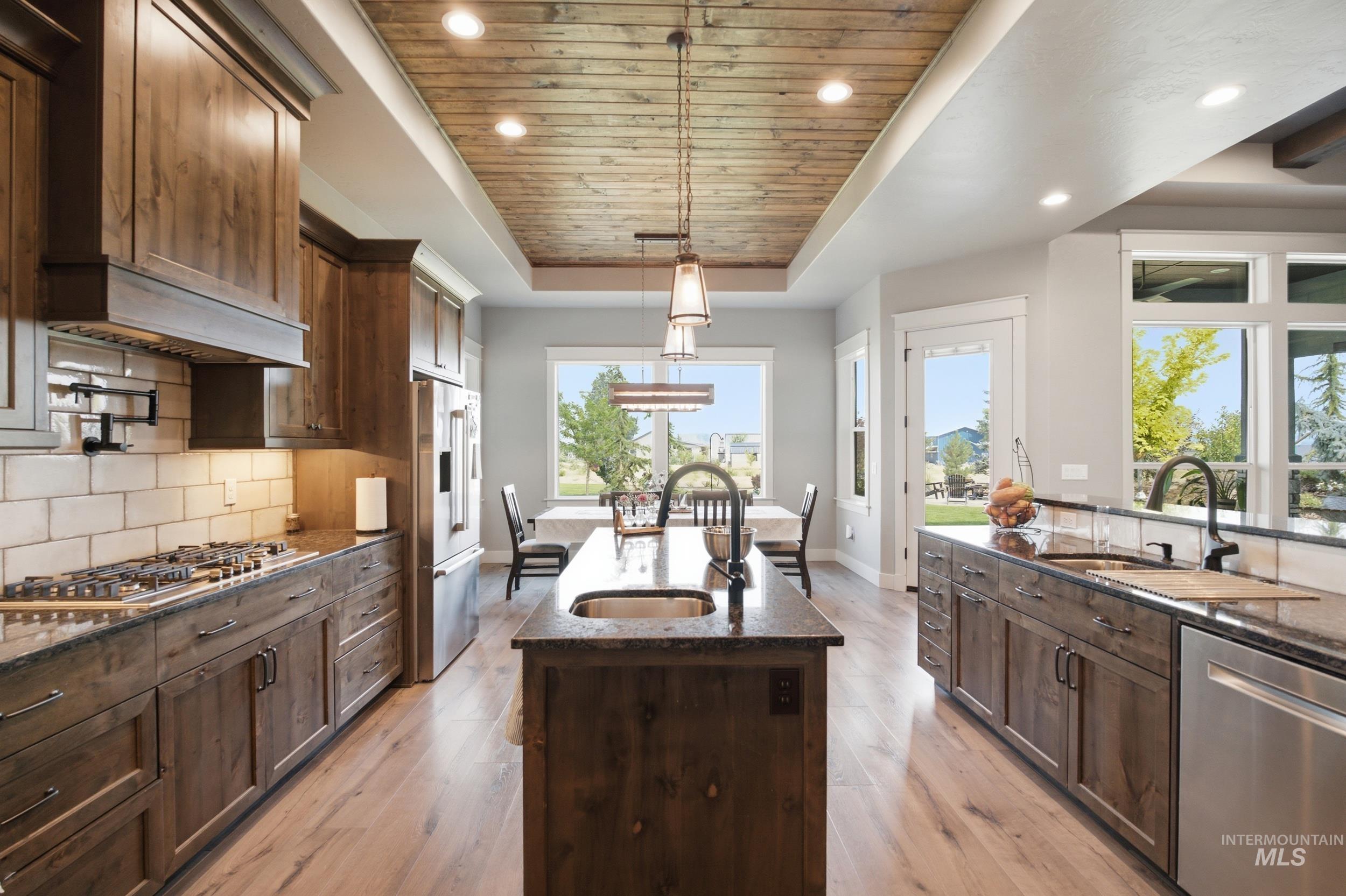 25498 Havard Oak Pl, Caldwell, Idaho 83607, 4 Bedrooms, 2.5 Bathrooms, Residential For Sale, Price $1,149,900,MLS 98996473