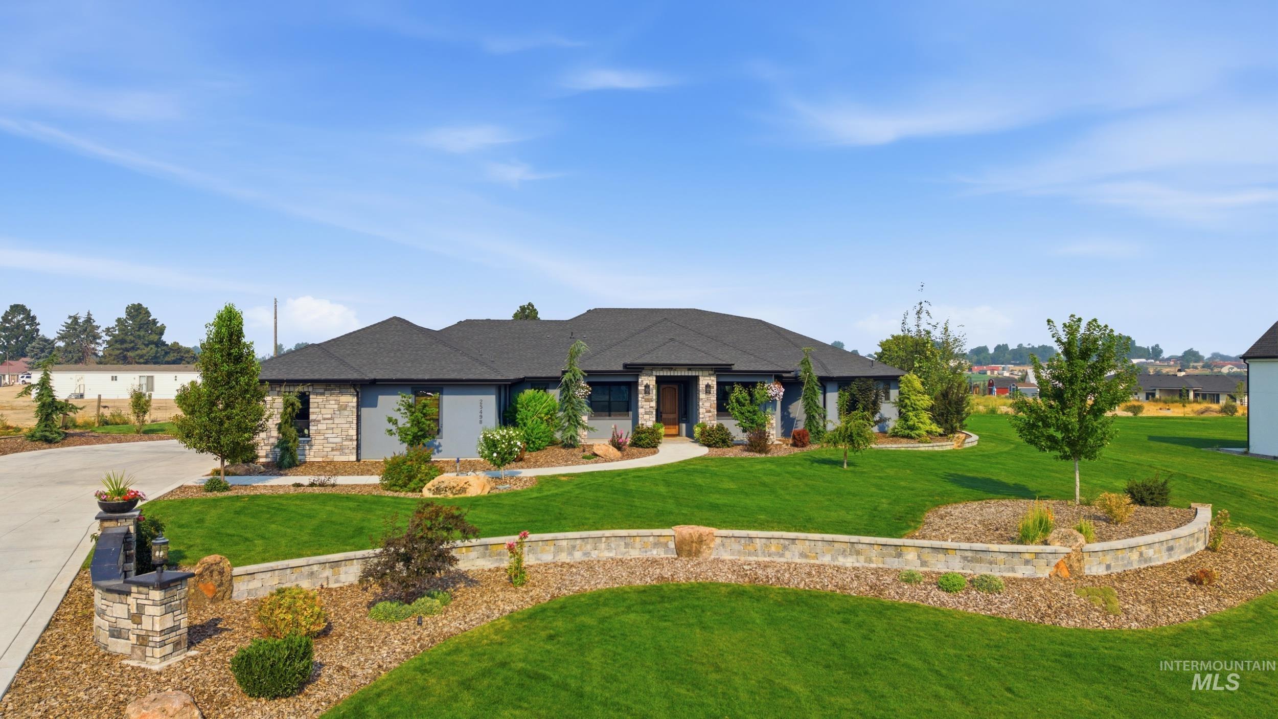 25498 Havard Oak Pl, Caldwell, Idaho 83607, 4 Bedrooms, 2.5 Bathrooms, Residential For Sale, Price $1,149,900,MLS 98996473