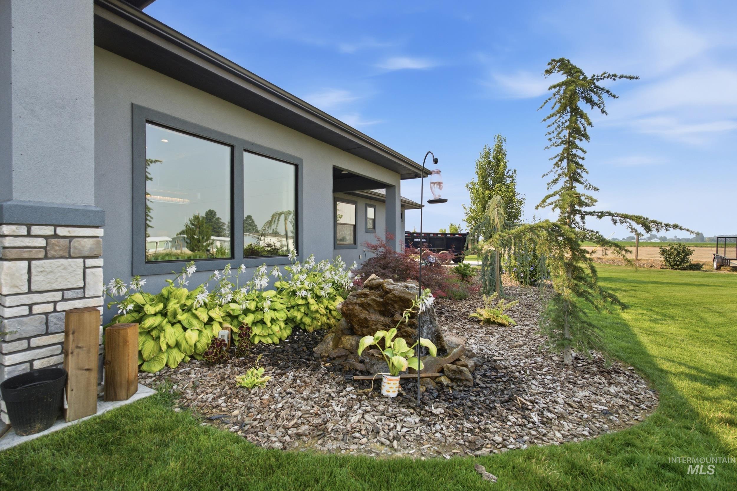25498 Havard Oak Pl, Caldwell, Idaho 83607, 4 Bedrooms, 2.5 Bathrooms, Residential For Sale, Price $1,149,900,MLS 98996473