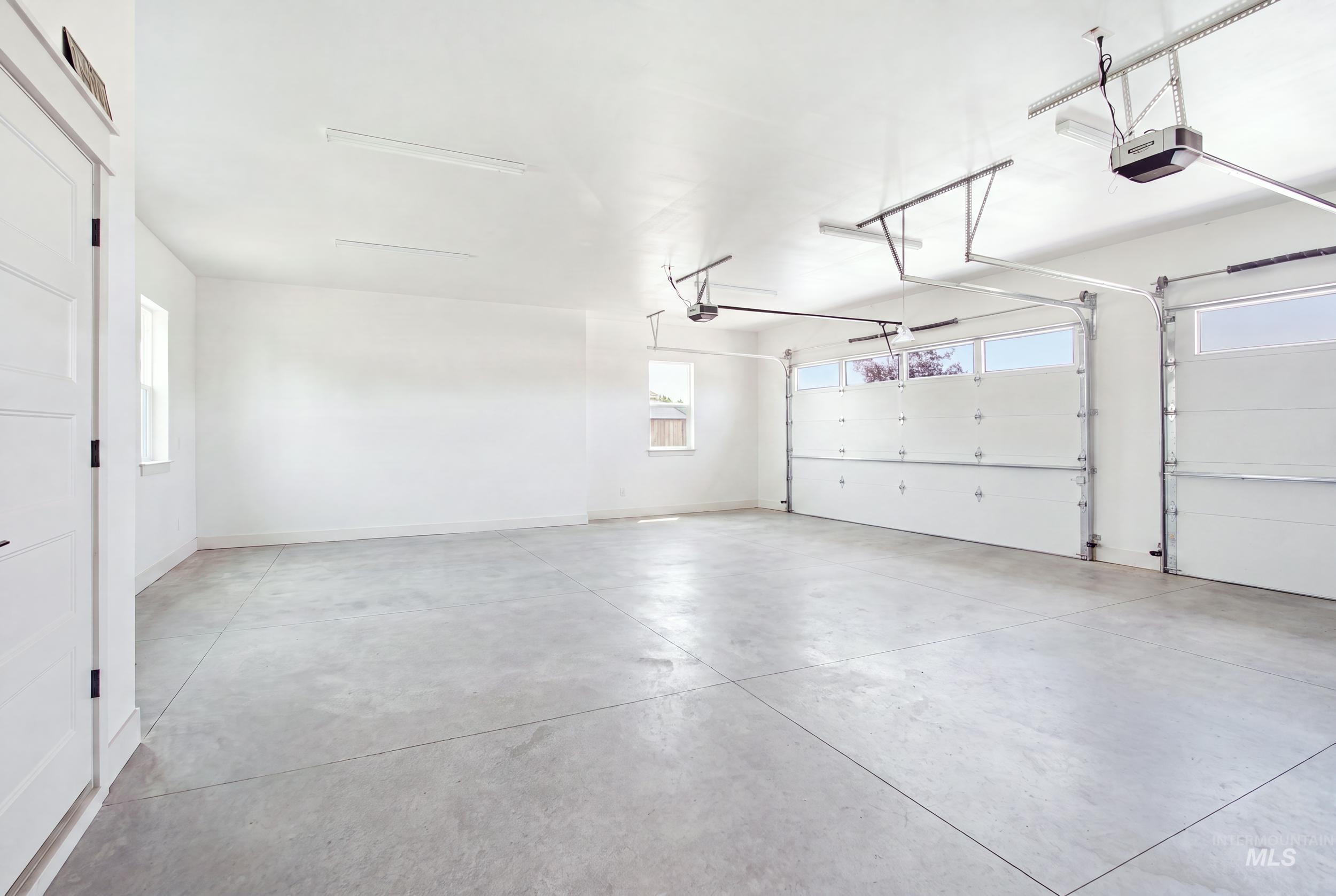 25498 Havard Oak Pl, Caldwell, Idaho 83607, 4 Bedrooms, 2.5 Bathrooms, Residential For Sale, Price $1,149,900,MLS 98996473