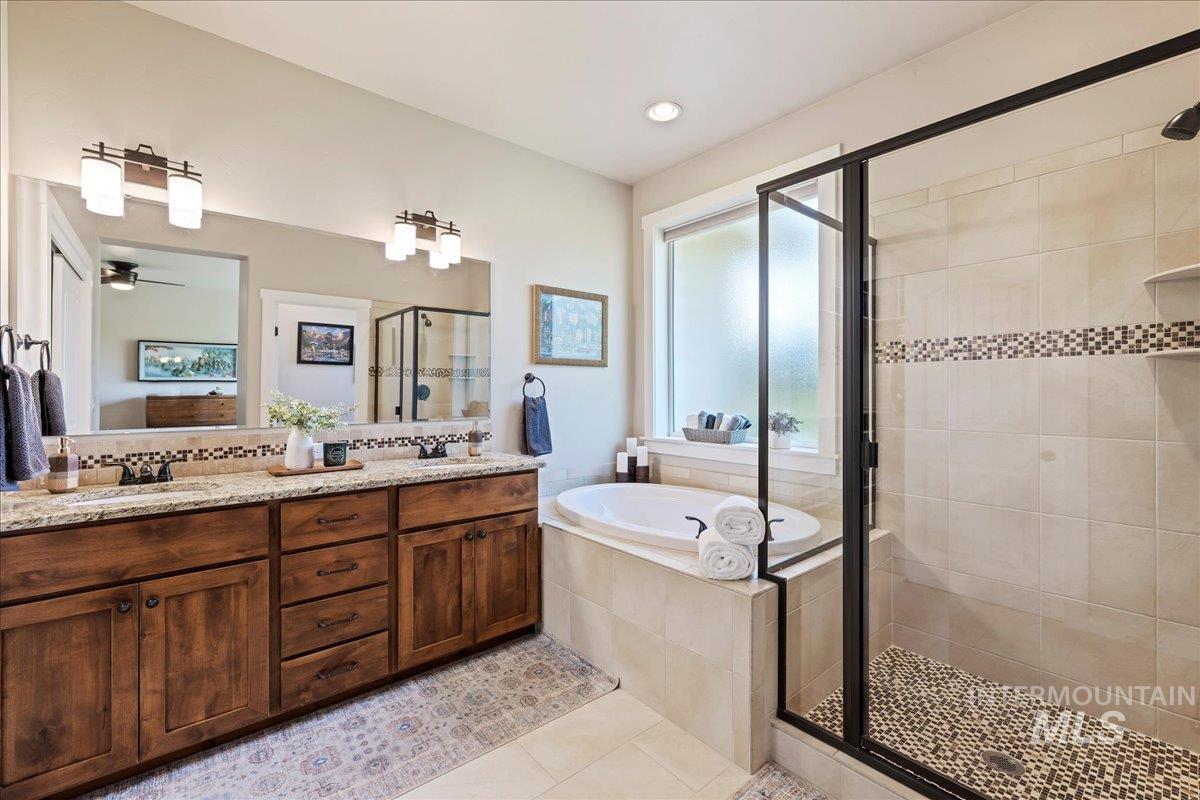 18597 N Goldenridge Place, Boise, Idaho 83714, 4 Bedrooms, 2.5 Bathrooms, Residential For Sale, Price $711,000,MLS 98996476