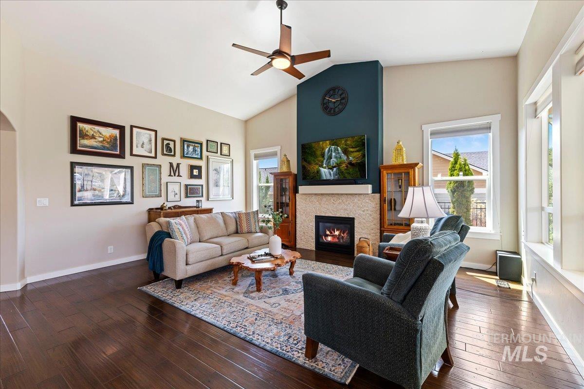 18597 N Goldenridge Place, Boise, Idaho 83714, 4 Bedrooms, 2.5 Bathrooms, Residential For Sale, Price $711,000,MLS 98996476
