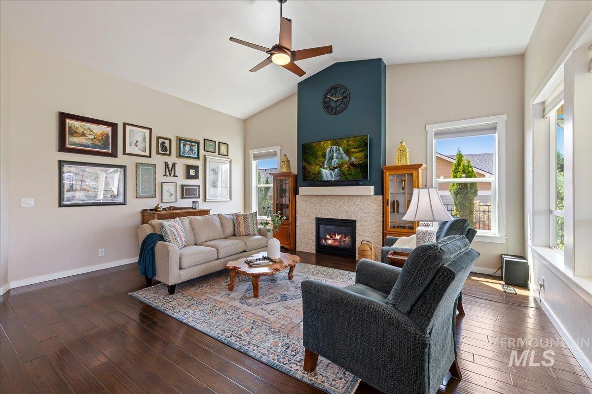 18597 N Goldenridge Place, Boise, Idaho 83714, 4 Bedrooms, 2.5 Bathrooms, Residential For Sale, Price $711,000,MLS 98996476