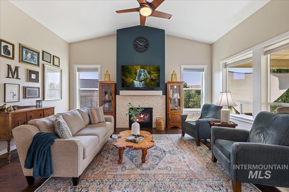 18597 N Goldenridge Place, Boise, Idaho 83714, 4 Bedrooms, 2.5 Bathrooms, Residential For Sale, Price $711,000,MLS 98996476