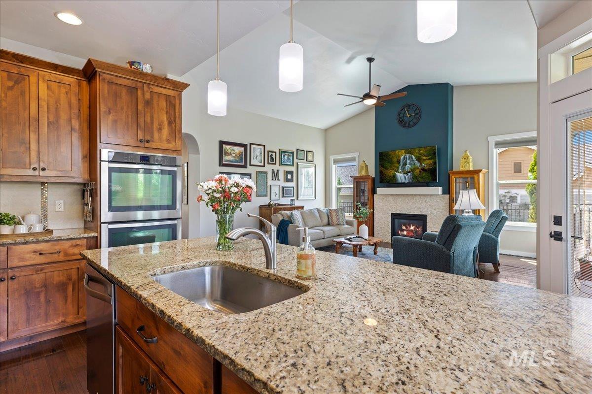 18597 N Goldenridge Place, Boise, Idaho 83714, 4 Bedrooms, 2.5 Bathrooms, Residential For Sale, Price $711,000,MLS 98996476