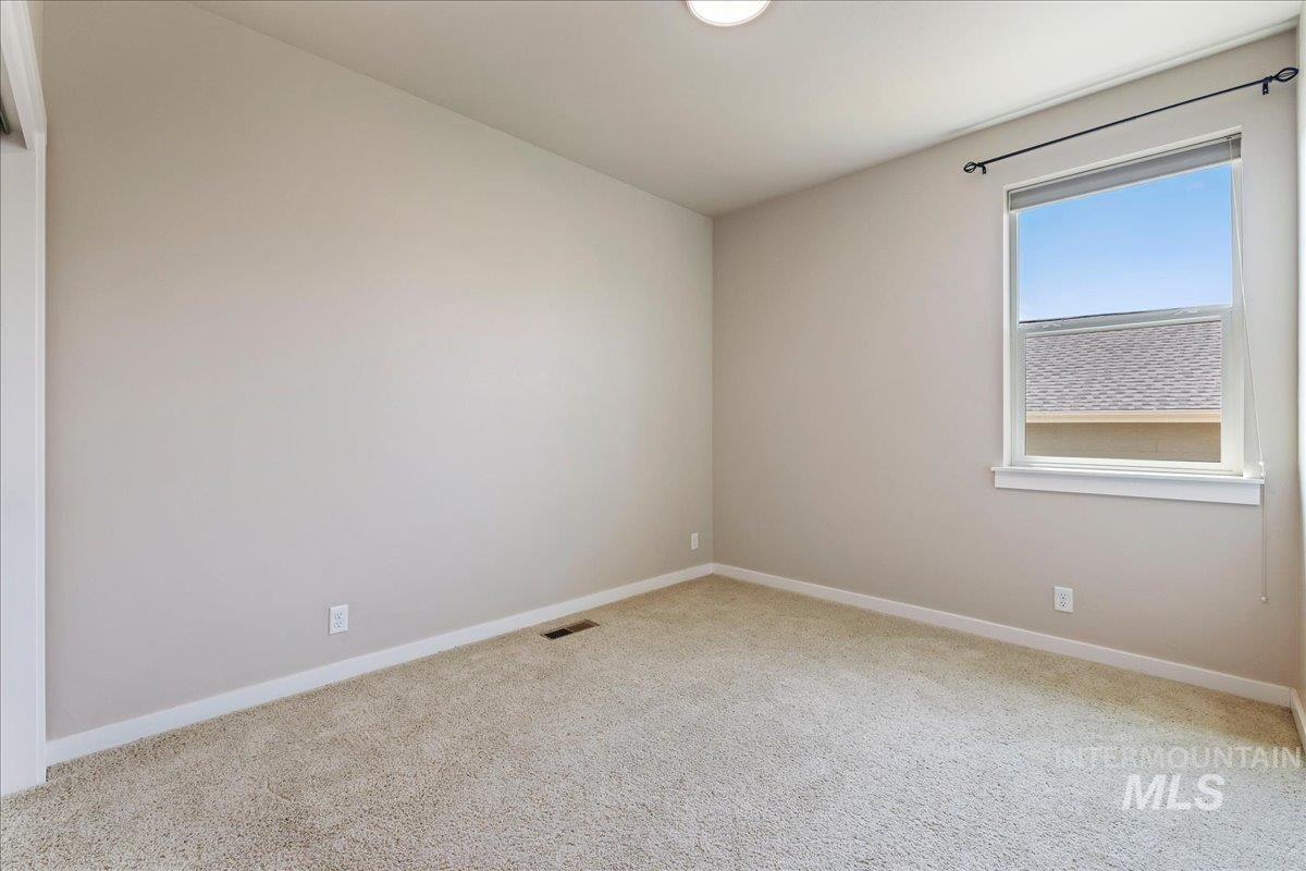 18597 N Goldenridge Place, Boise, Idaho 83714, 4 Bedrooms, 2.5 Bathrooms, Residential For Sale, Price $711,000,MLS 98996476