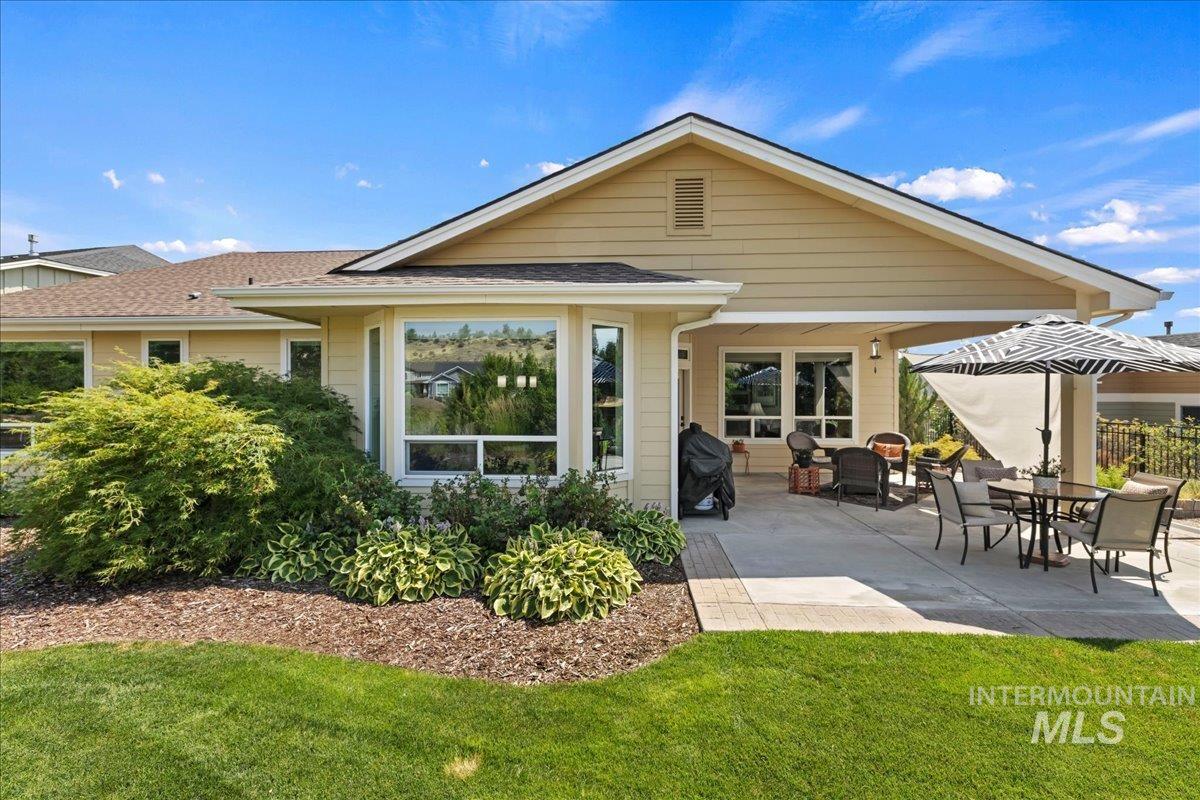 18597 N Goldenridge Place, Boise, Idaho 83714, 4 Bedrooms, 2.5 Bathrooms, Residential For Sale, Price $711,000,MLS 98996476