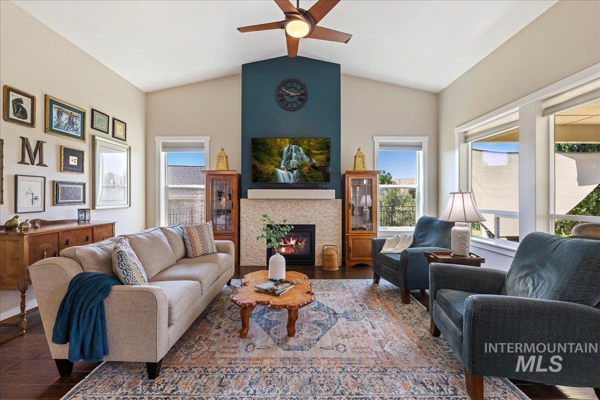 18597 N Goldenridge Place, Boise, Idaho 83714, 4 Bedrooms, 2.5 Bathrooms, Residential For Sale, Price $711,000,MLS 98996476
