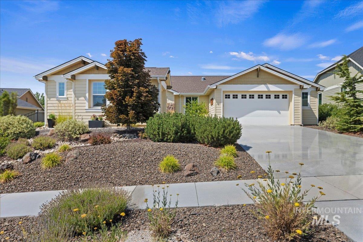 18597 N Goldenridge Place, Boise, Idaho 83714, 4 Bedrooms, 2.5 Bathrooms, Residential For Sale, Price $711,000,MLS 98996476
