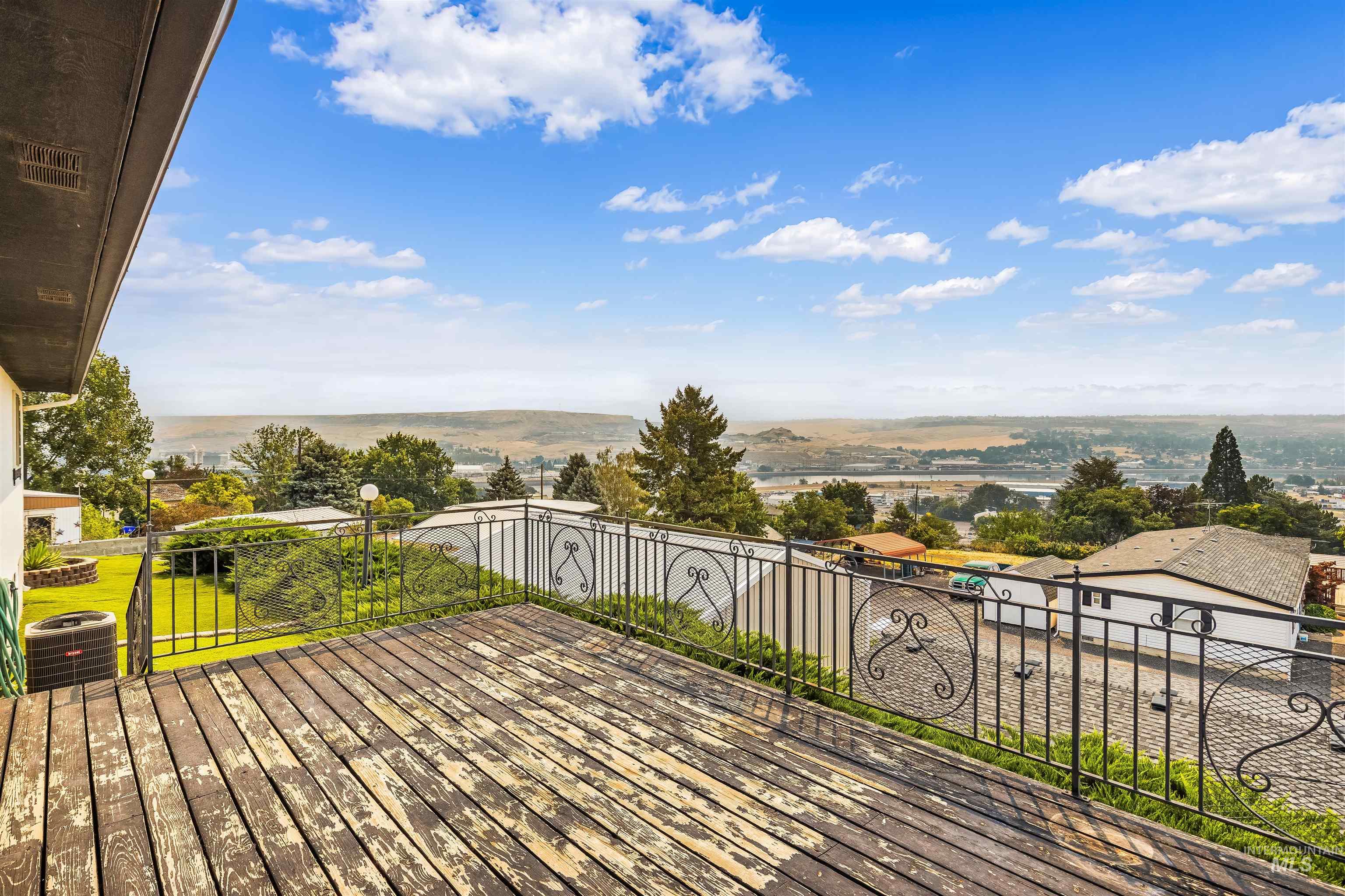 1133 Harvest Rd., Lewiston, Idaho 83501, 3 Bedrooms, 2 Bathrooms, Residential For Sale, Price $398,000,MLS 98996477