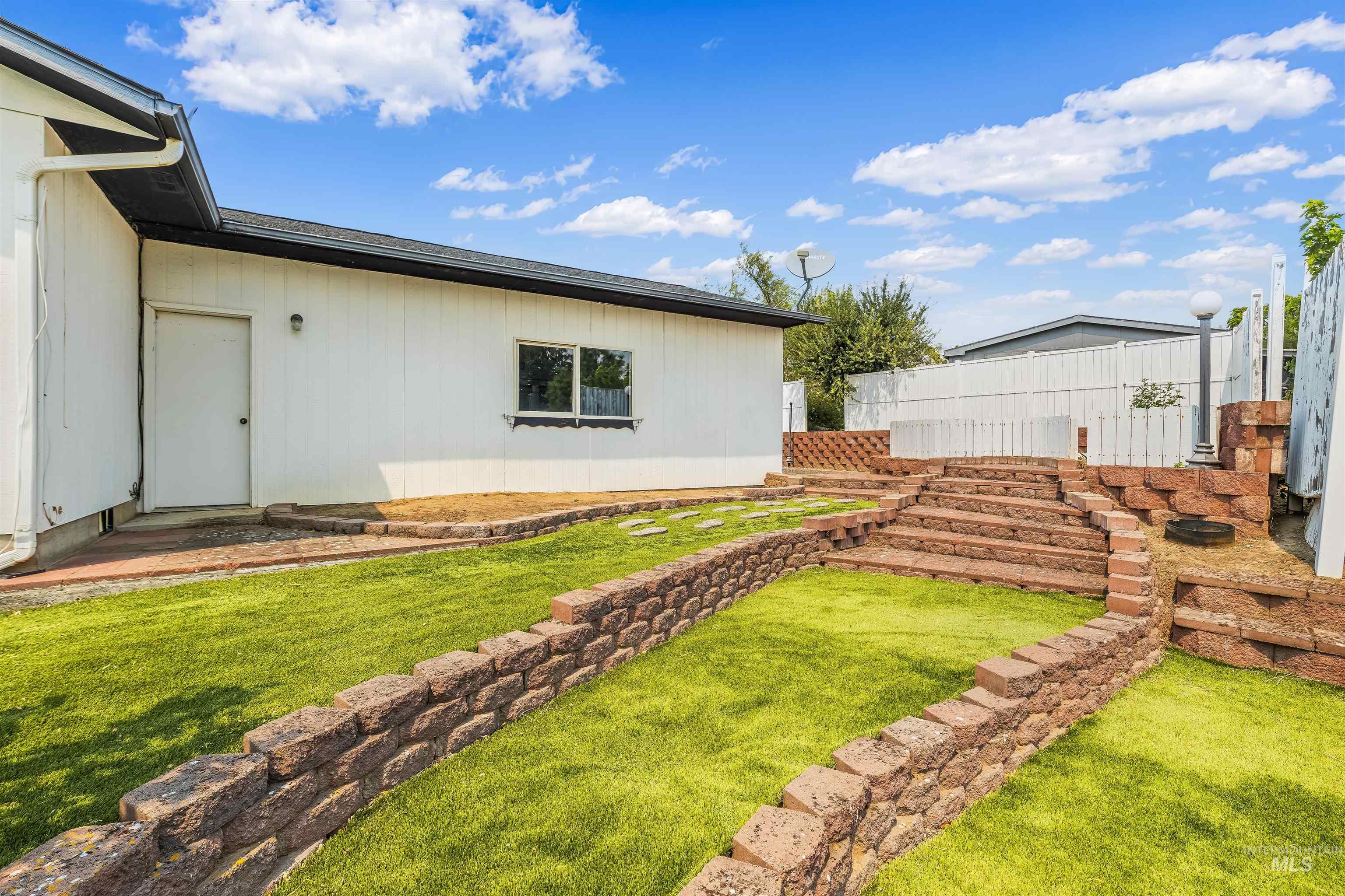 1133 Harvest Rd., Lewiston, Idaho 83501, 3 Bedrooms, 2 Bathrooms, Residential For Sale, Price $398,000,MLS 98996477