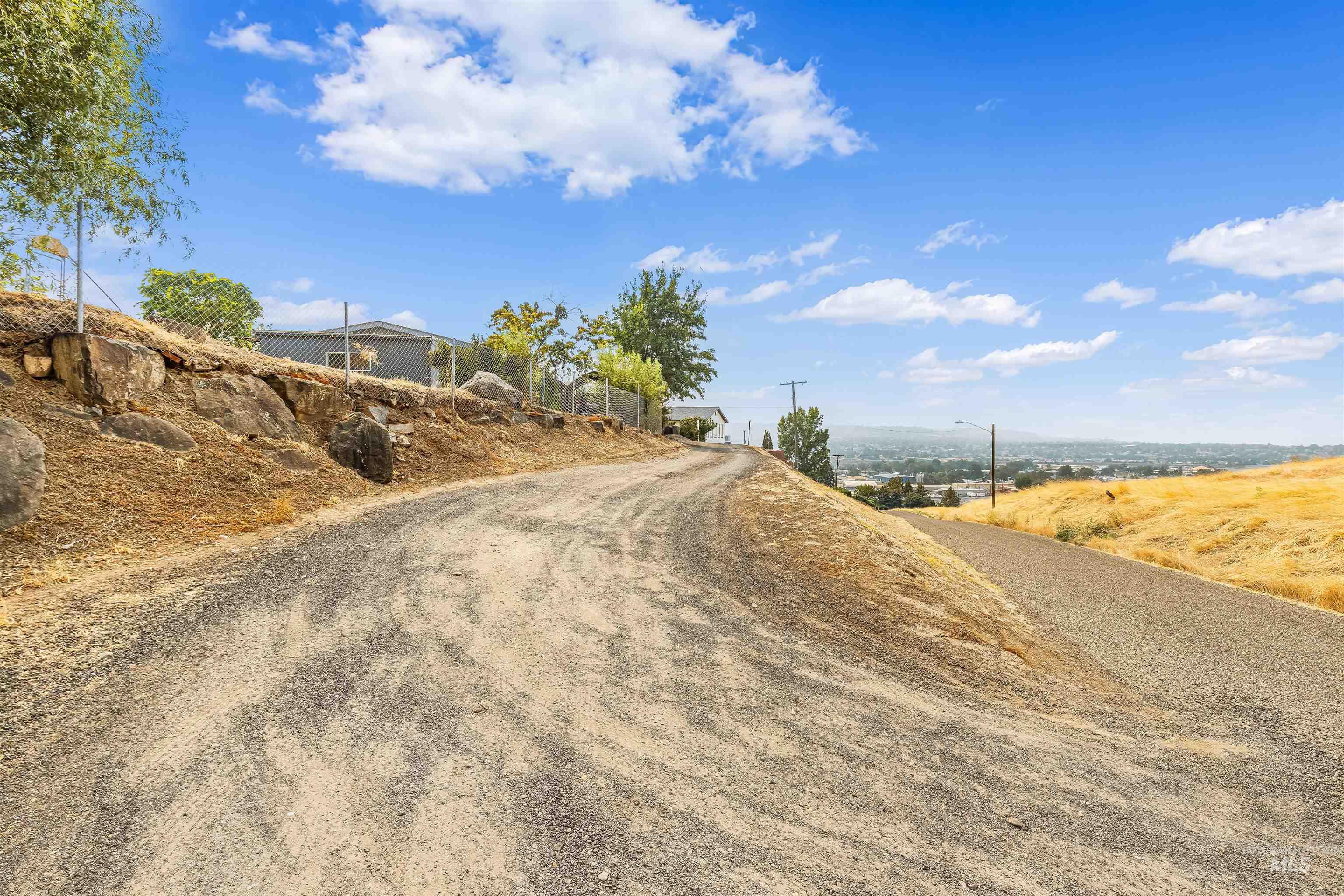 1133 Harvest Rd., Lewiston, Idaho 83501, 3 Bedrooms, 2 Bathrooms, Residential For Sale, Price $398,000,MLS 98996477