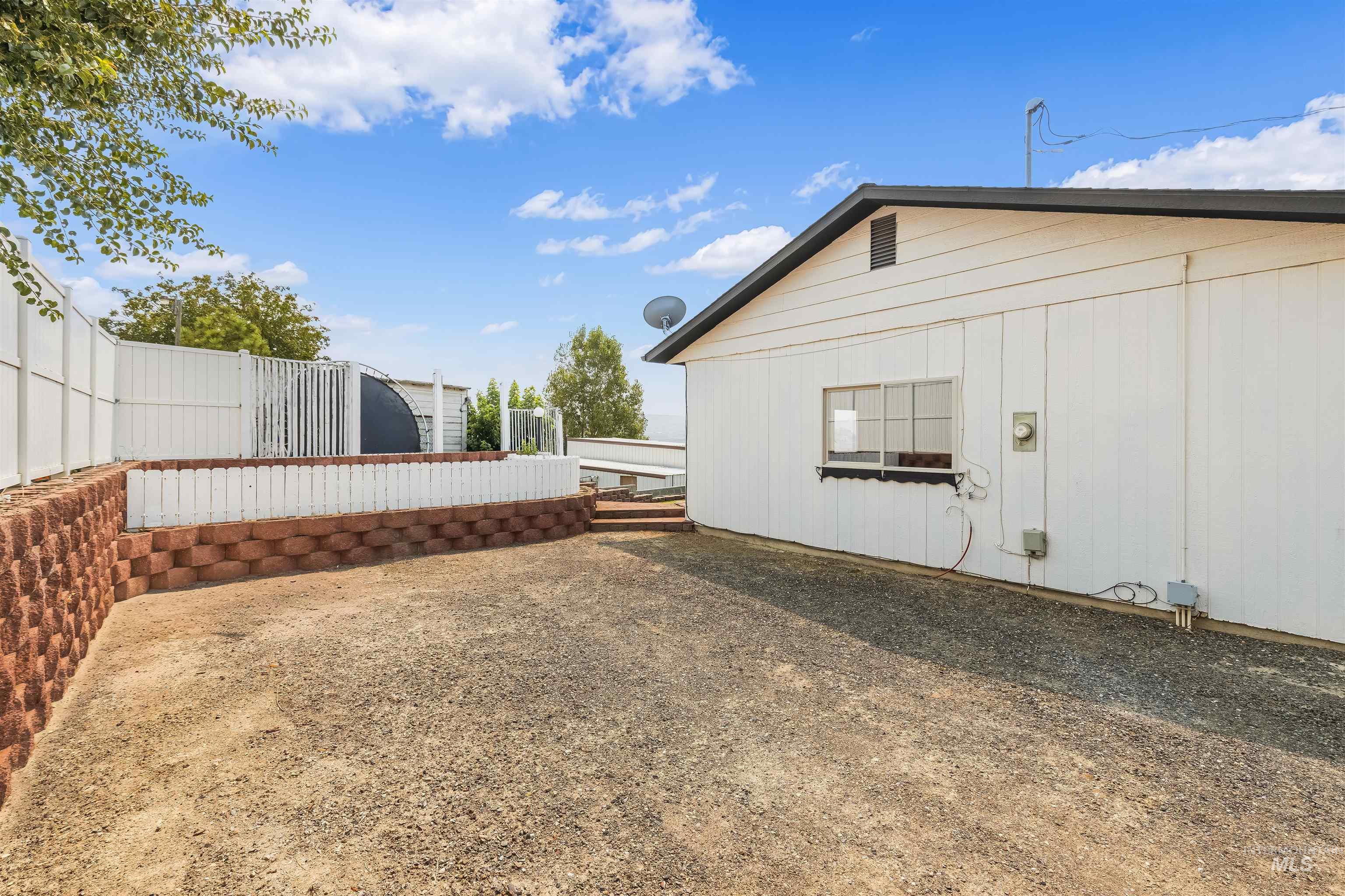 1133 Harvest Rd., Lewiston, Idaho 83501, 3 Bedrooms, 2 Bathrooms, Residential For Sale, Price $398,000,MLS 98996477