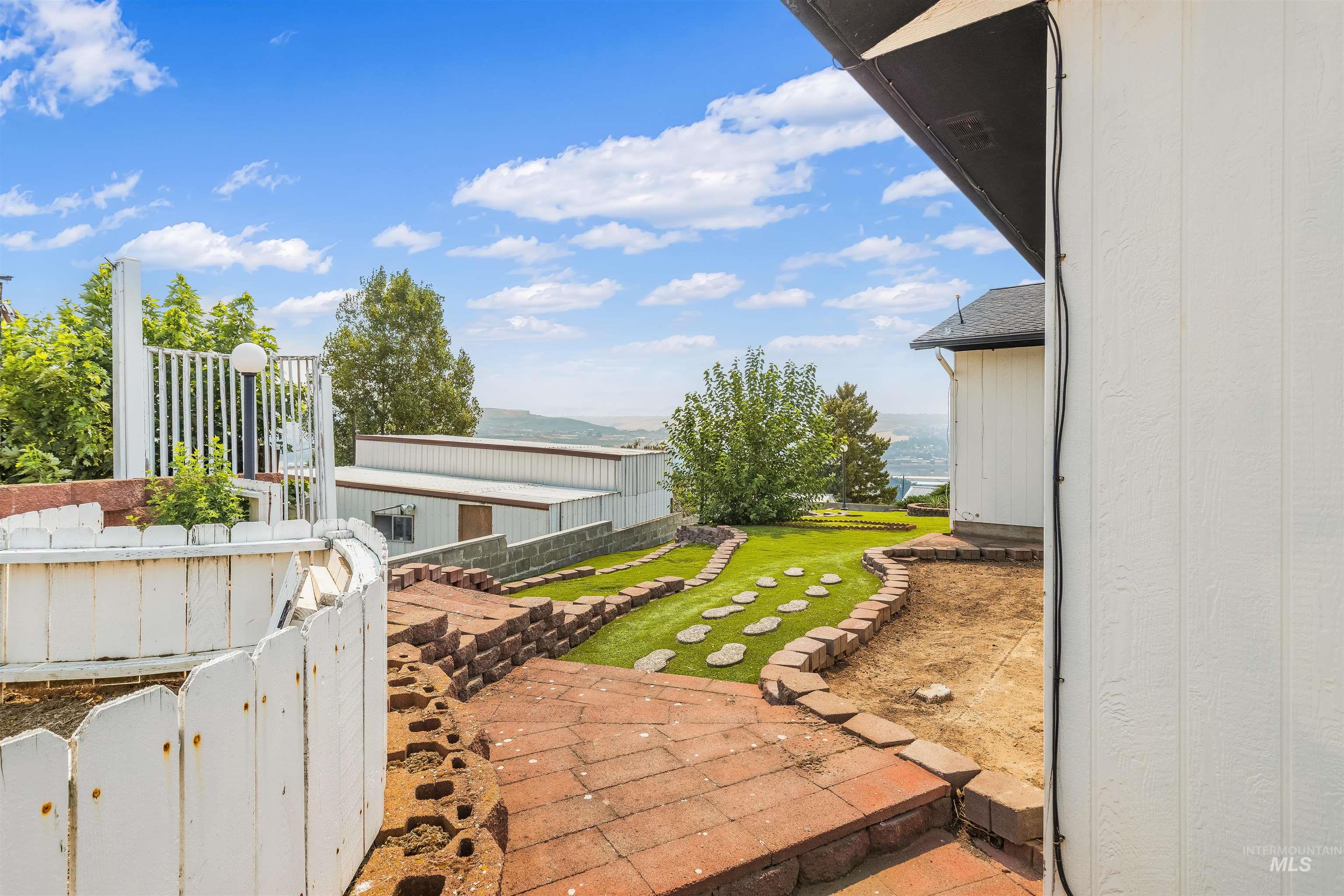 1133 Harvest Rd., Lewiston, Idaho 83501, 3 Bedrooms, 2 Bathrooms, Residential For Sale, Price $398,000,MLS 98996477