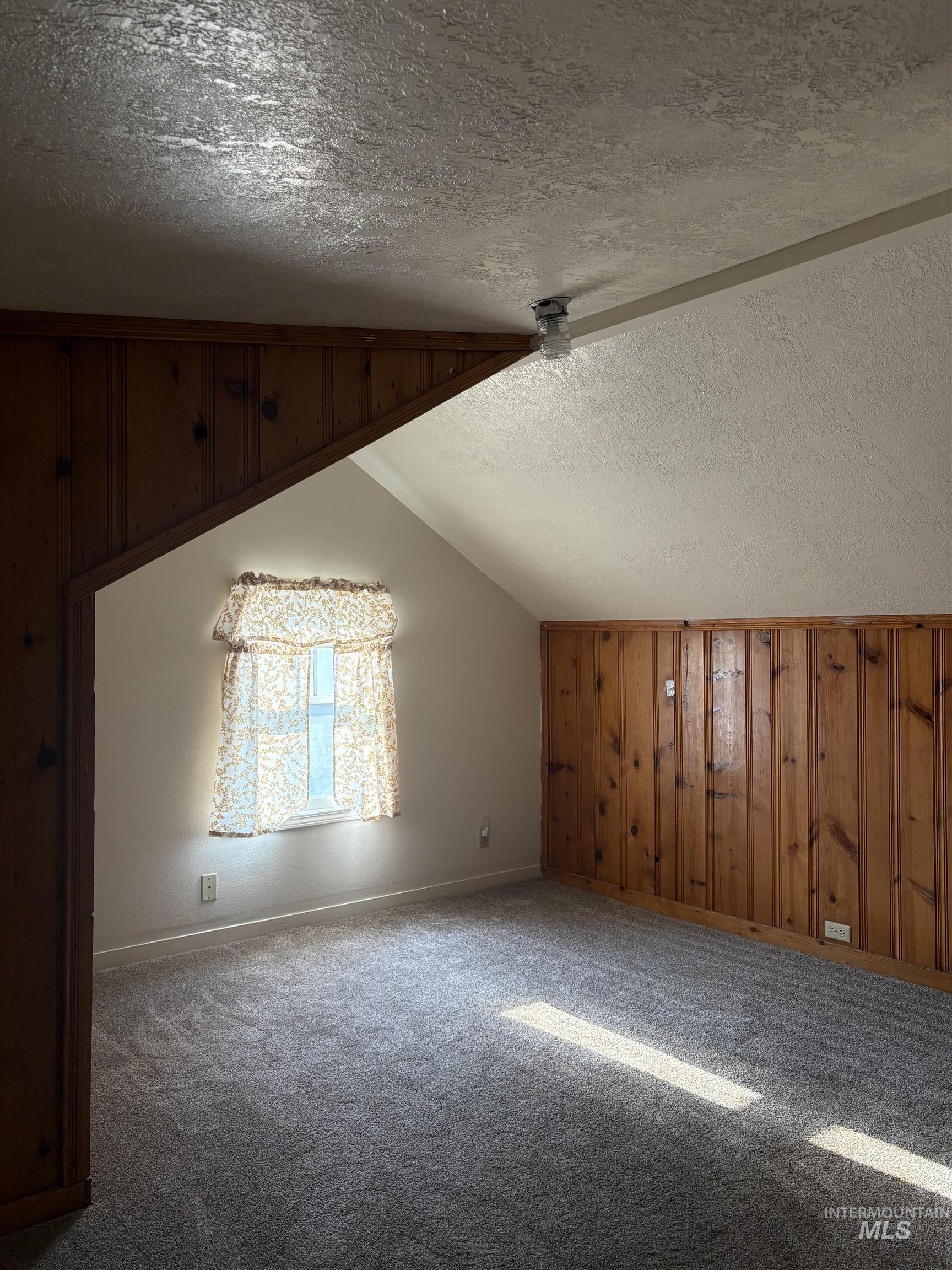 2009 E Linden Street, Caldwell, Idaho 83605, 5 Bedrooms, 2 Bathrooms, Residential For Sale, Price $434,900, 98996479