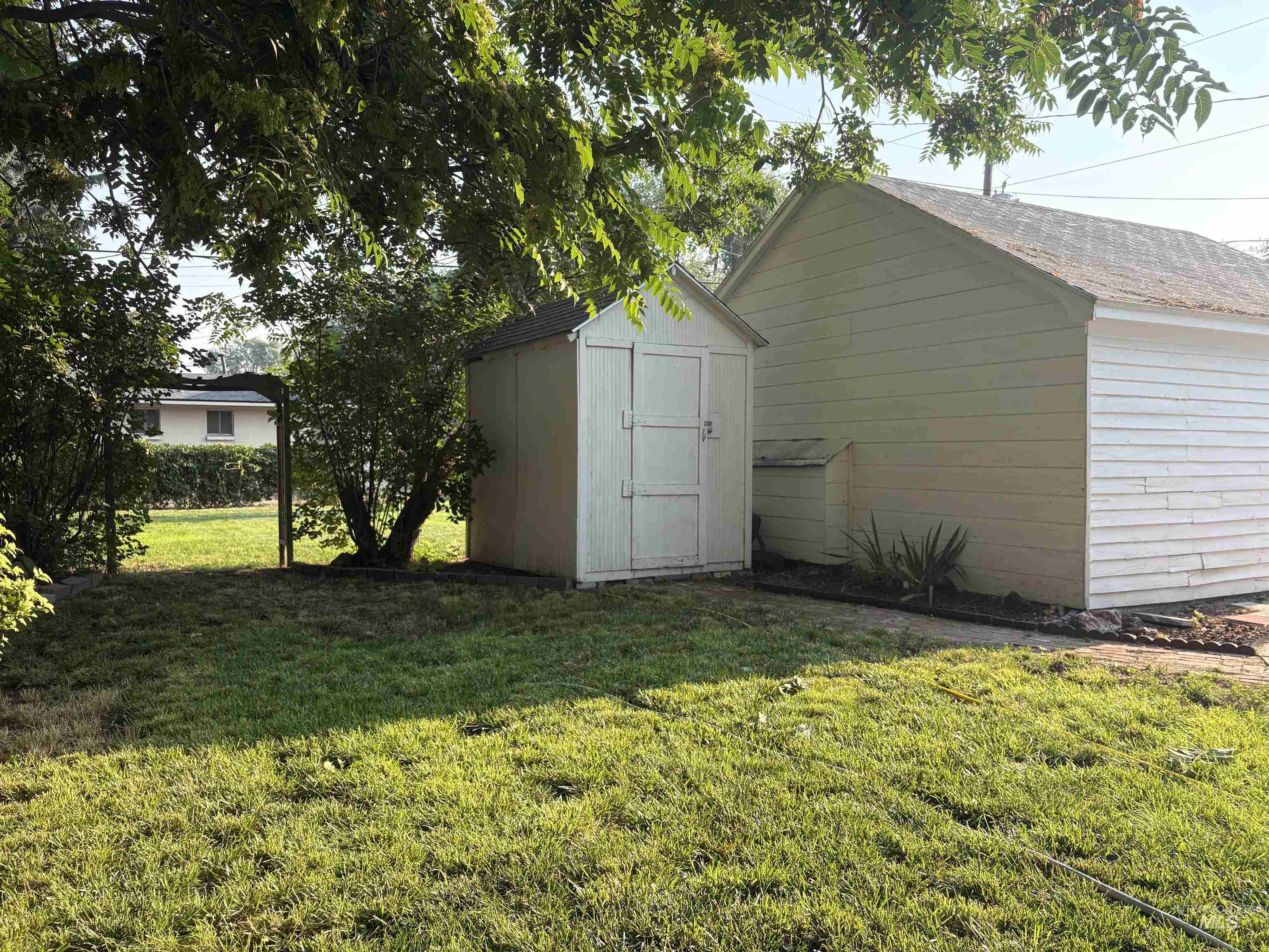 2009 E Linden Street, Caldwell, Idaho 83605, 5 Bedrooms, 2 Bathrooms, Residential For Sale, Price $434,900, 98996479
