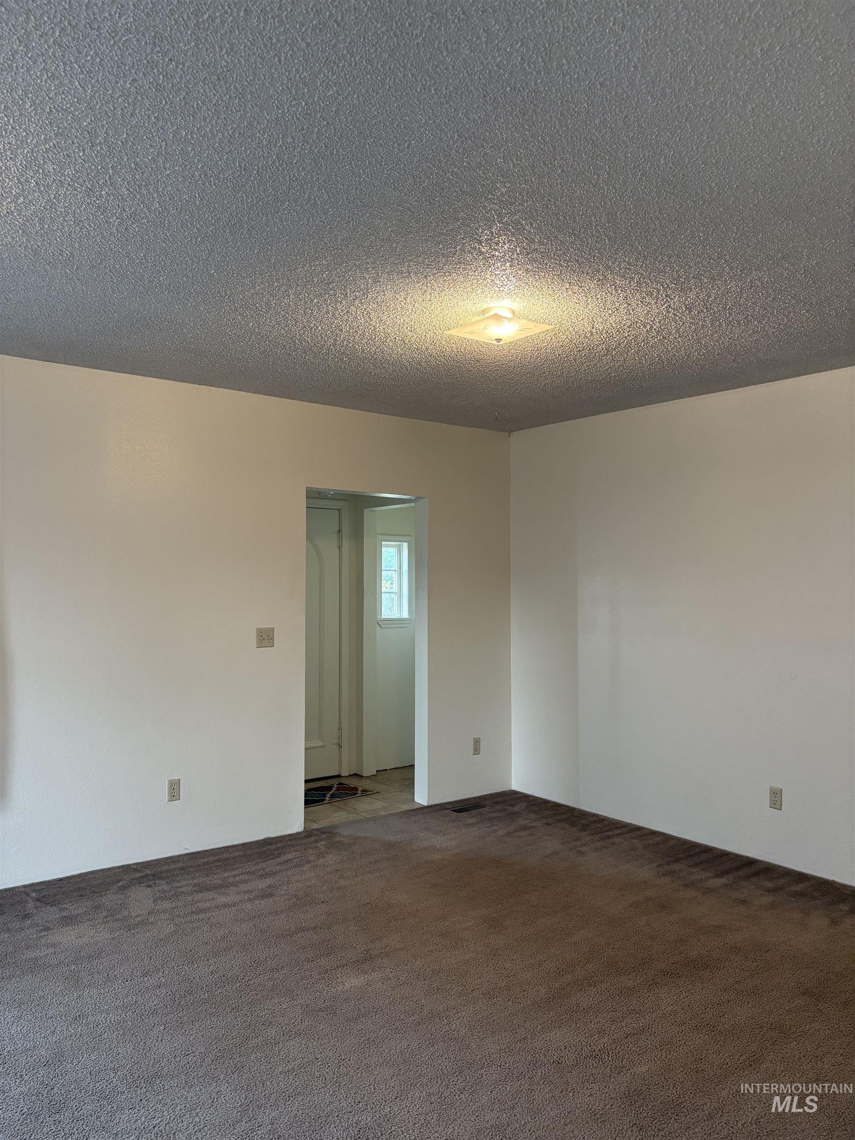 2009 E Linden Street, Caldwell, Idaho 83605, 5 Bedrooms, 2 Bathrooms, Residential For Sale, Price $434,900, 98996479