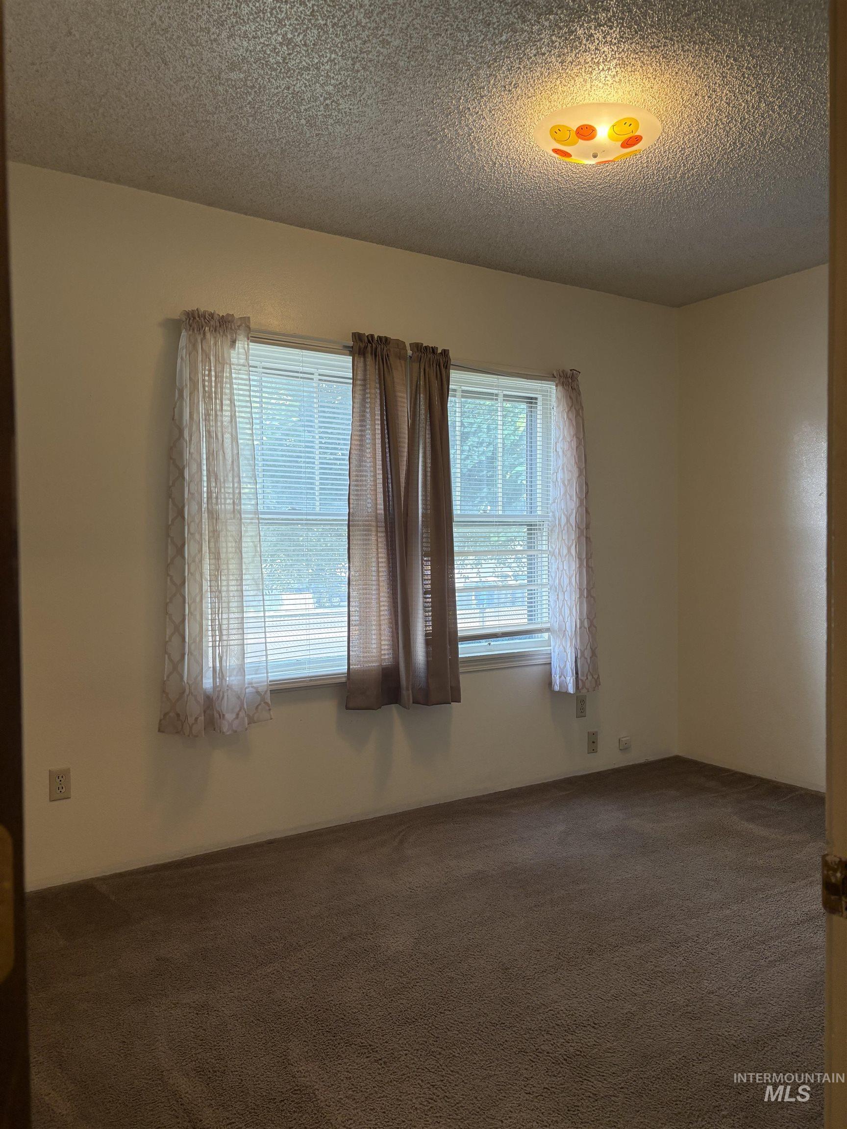2009 E Linden Street, Caldwell, Idaho 83605, 5 Bedrooms, 2 Bathrooms, Residential For Sale, Price $434,900, 98996479