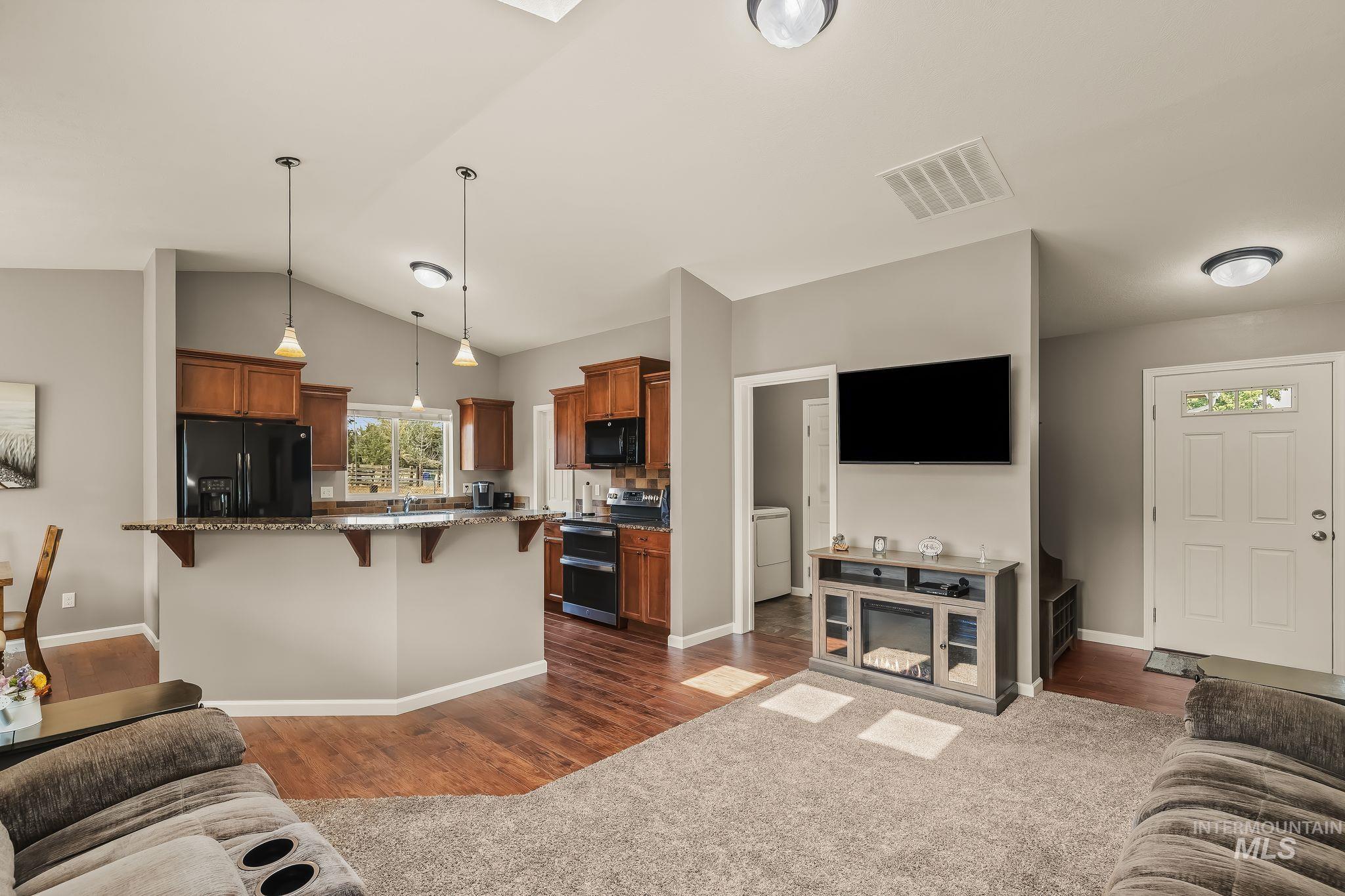 1634 Alder Ave, Lewiston, Idaho 83501, 3 Bedrooms, 2 Bathrooms, Residential For Sale, Price $465,000, 98996481