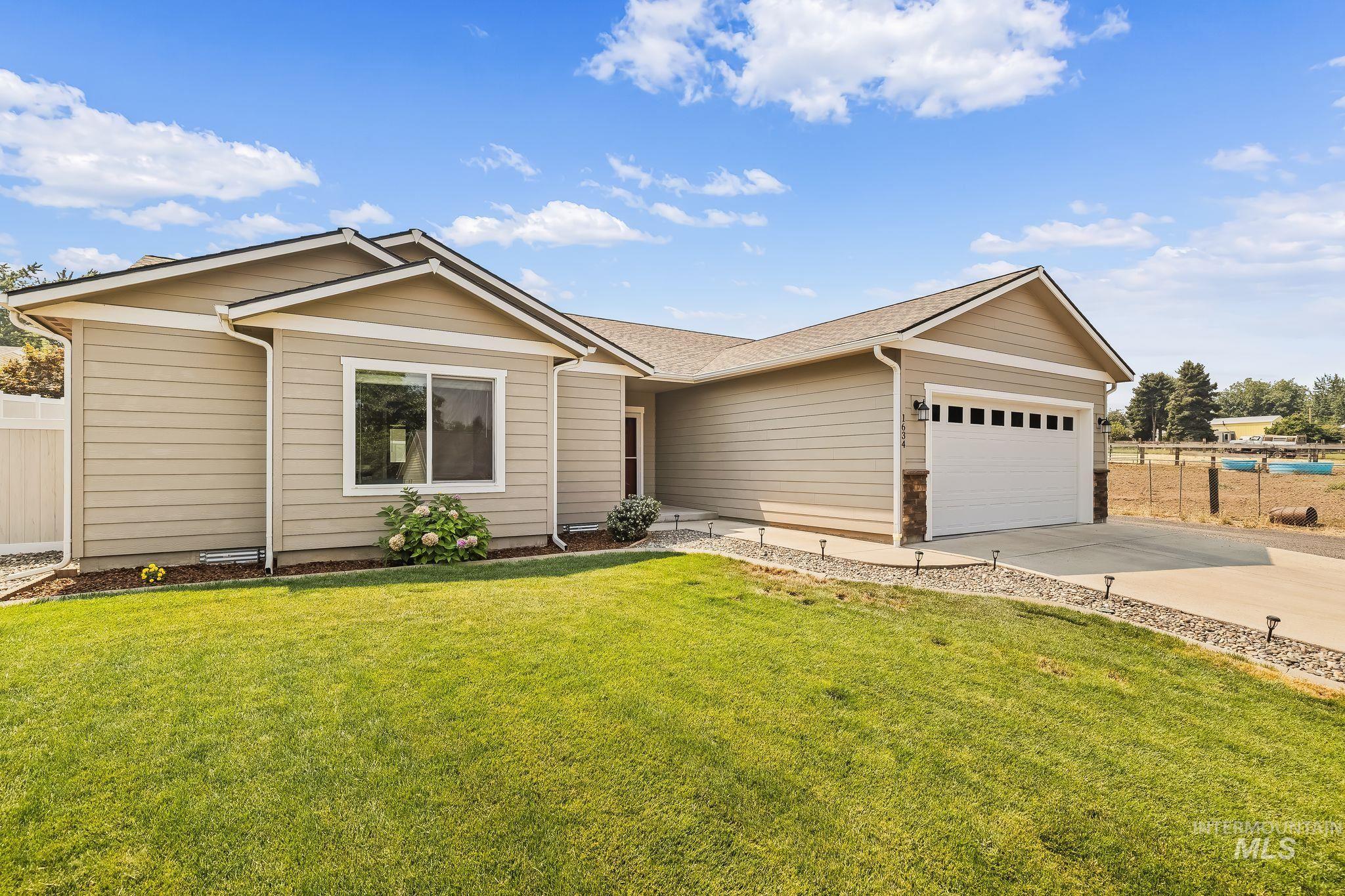 1634 Alder Ave, Lewiston, Idaho 83501, 3 Bedrooms, 2 Bathrooms, Residential For Sale, Price $465,000, 98996481