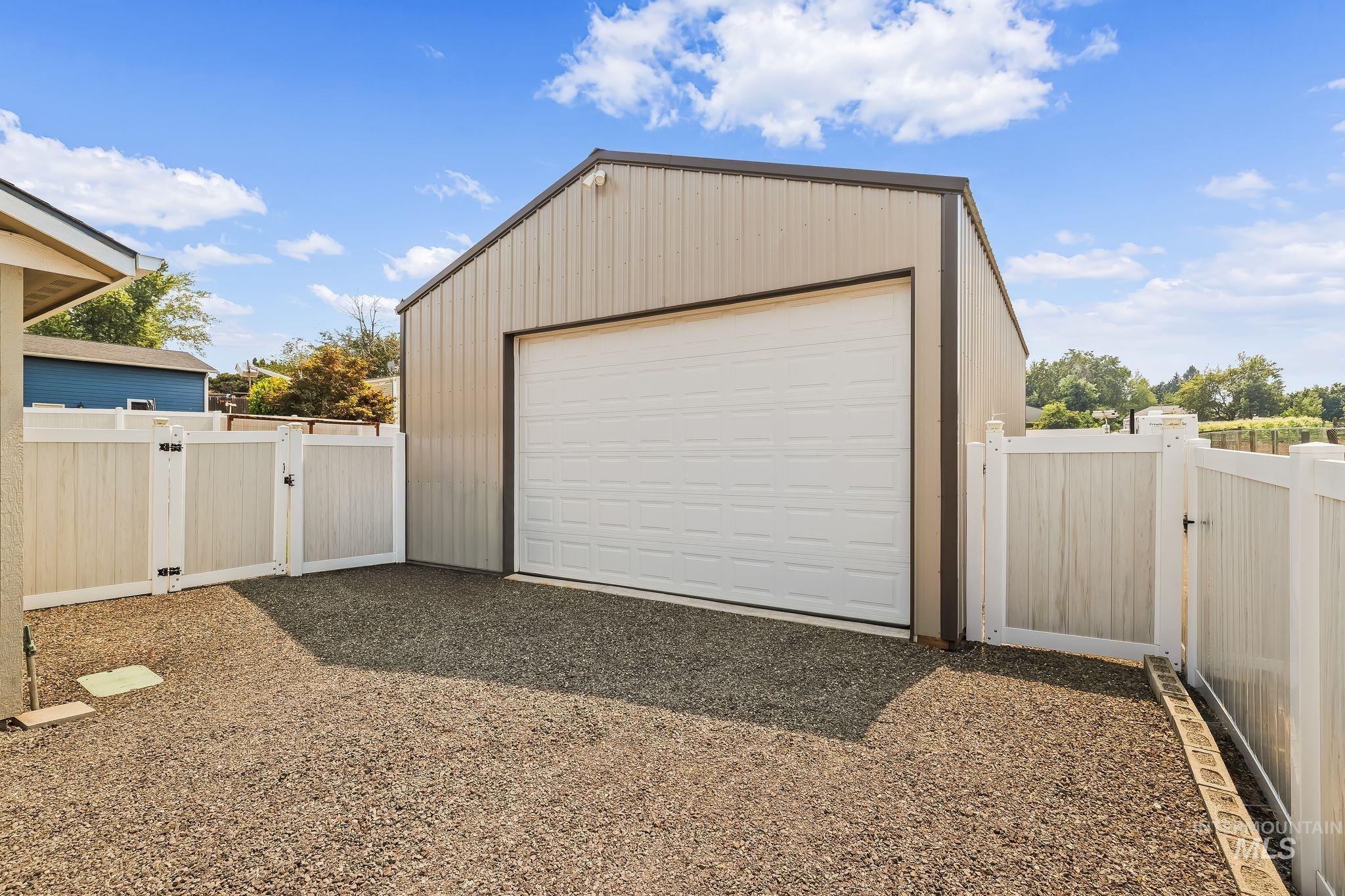 1634 Alder Ave, Lewiston, Idaho 83501, 3 Bedrooms, 2 Bathrooms, Residential For Sale, Price $465,000, 98996481