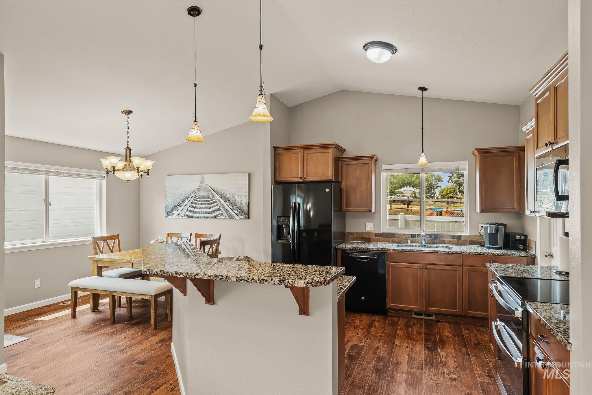 1634 Alder Ave, Lewiston, Idaho 83501, 3 Bedrooms, 2 Bathrooms, Residential For Sale, Price $465,000, 98996481