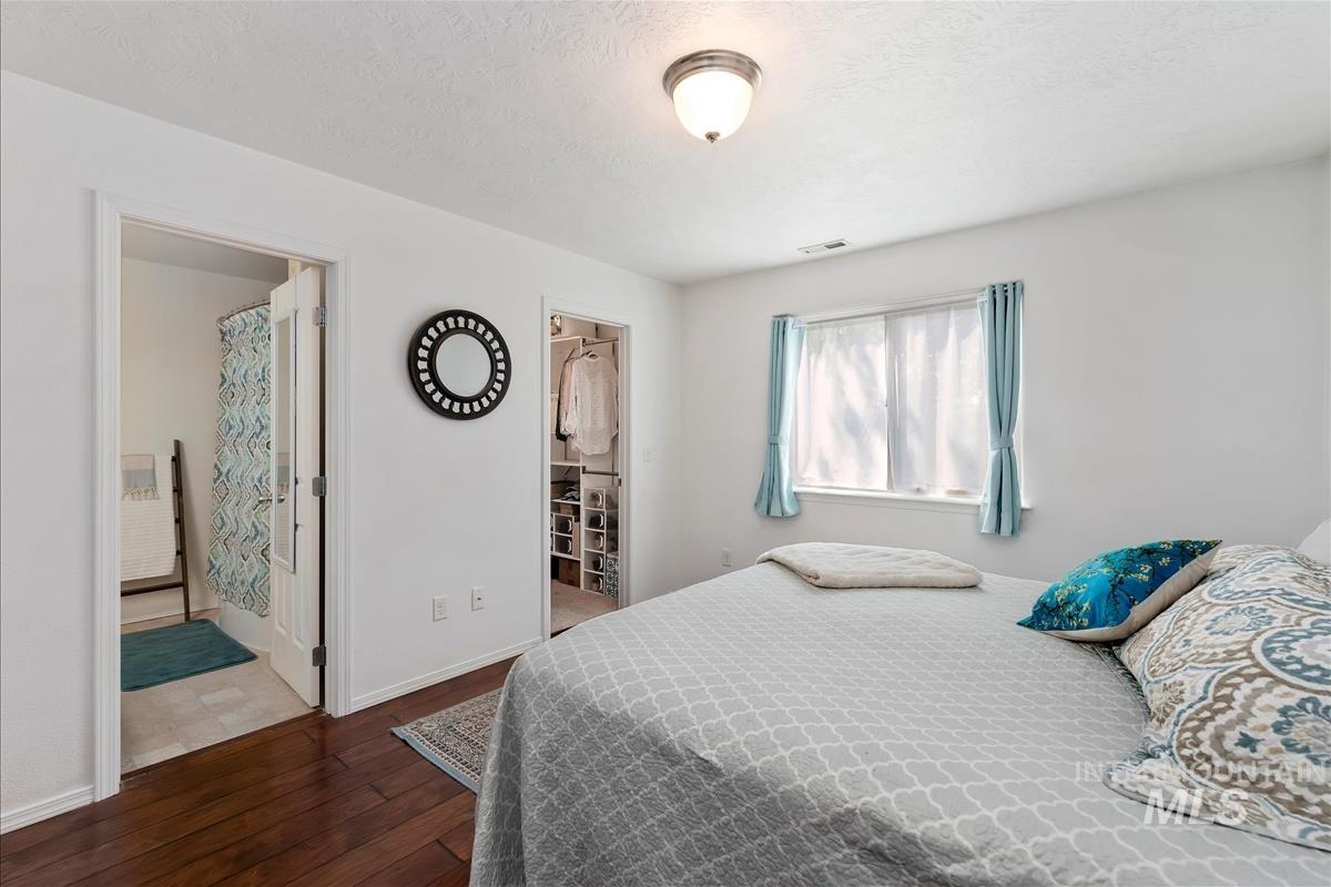 9431 W Idlewood Dr., Boise, Idaho 83709, 3 Bedrooms, 2 Bathrooms, Residential For Sale, Price $430,000, 98996483