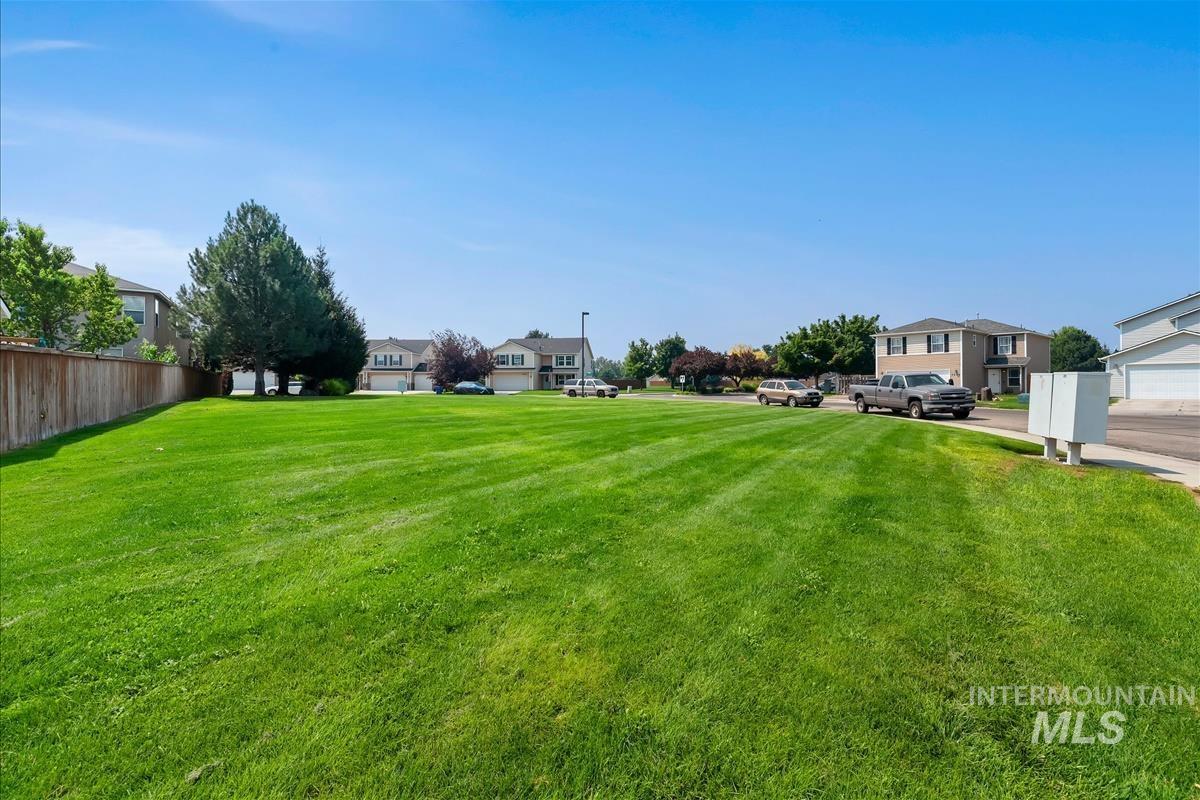 9431 W Idlewood Dr., Boise, Idaho 83709, 3 Bedrooms, 2 Bathrooms, Residential For Sale, Price $430,000, 98996483