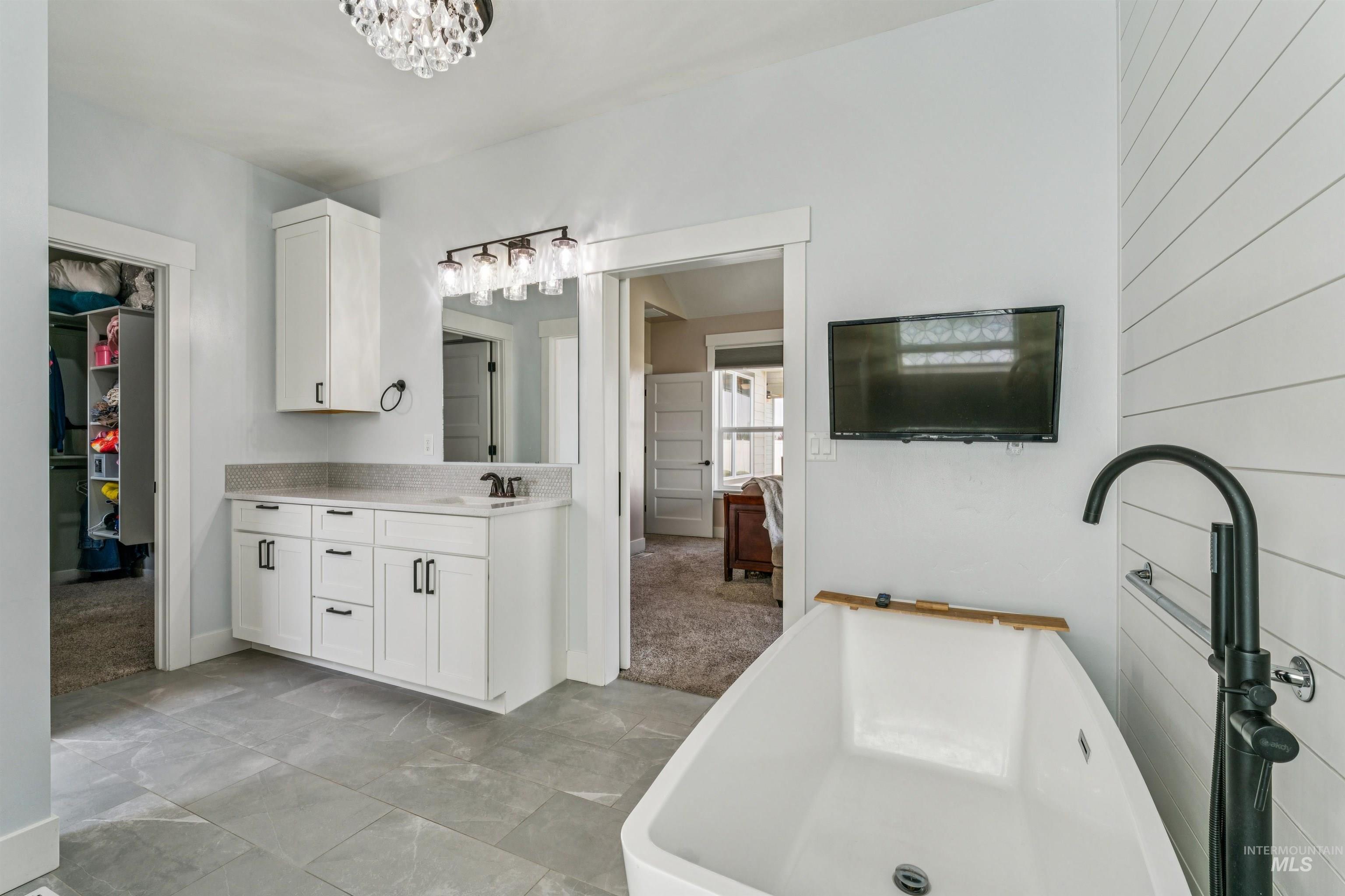 4540 NW Purple Sage Circle, Mountain Home, Idaho 83647, 3 Bedrooms, 2.5 Bathrooms, Residential For Sale, Price $775,000,MLS 98996484