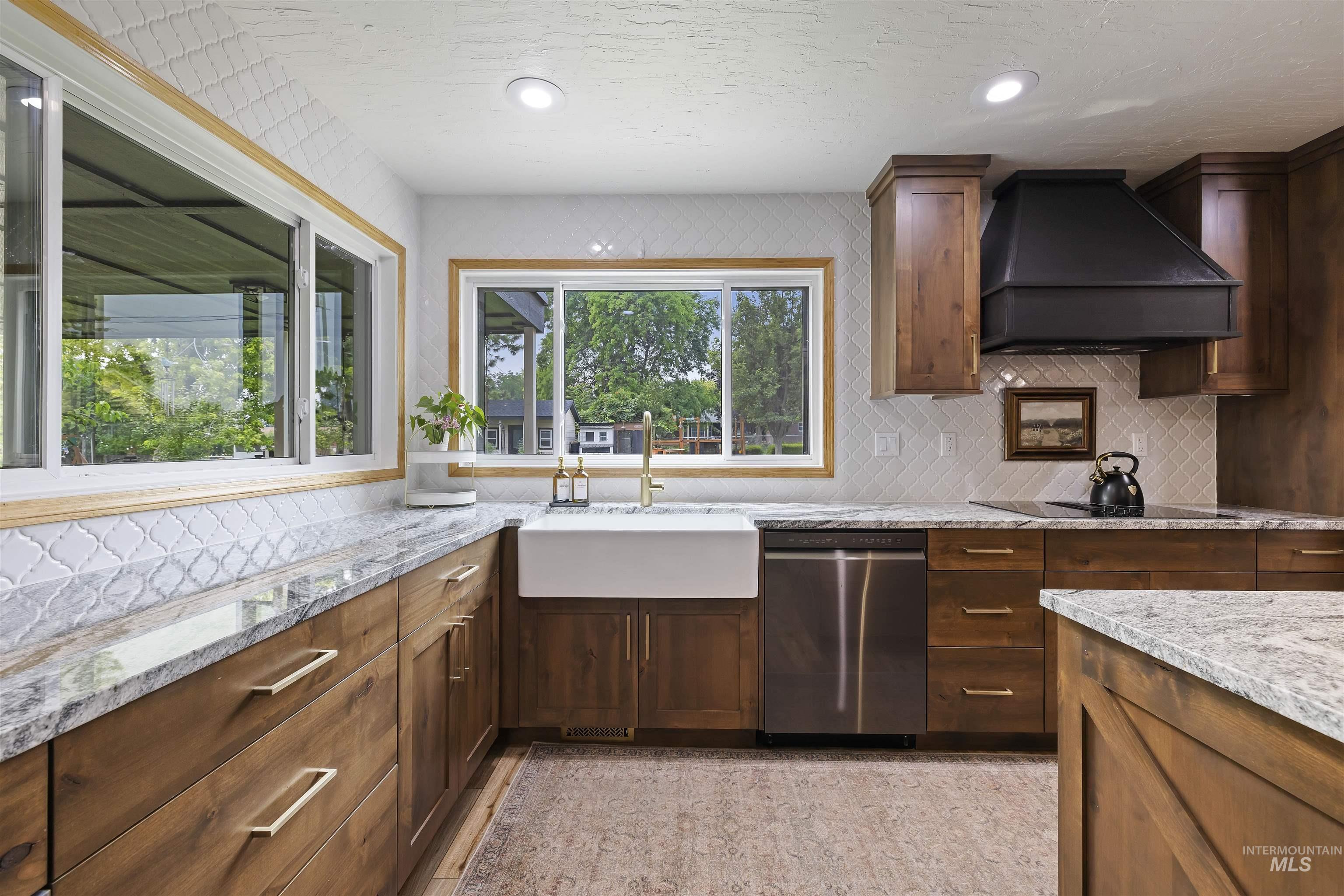 127 Ruth Lane, Nampa, Idaho 83686, 5 Bedrooms, 2.5 Bathrooms, Residential For Sale, Price $829,000,MLS 98996485