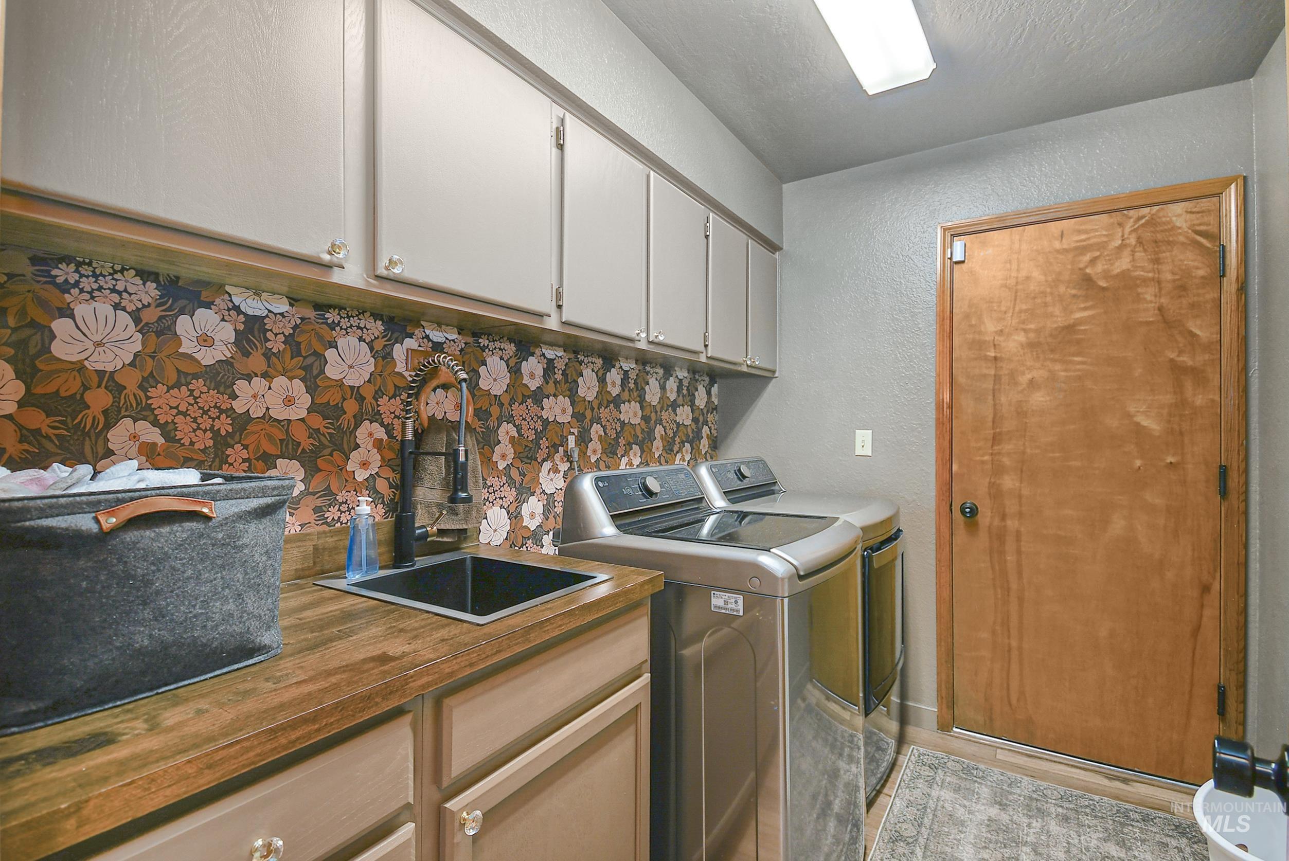 127 Ruth Lane, Nampa, Idaho 83686, 5 Bedrooms, 2.5 Bathrooms, Residential For Sale, Price $829,000,MLS 98996485