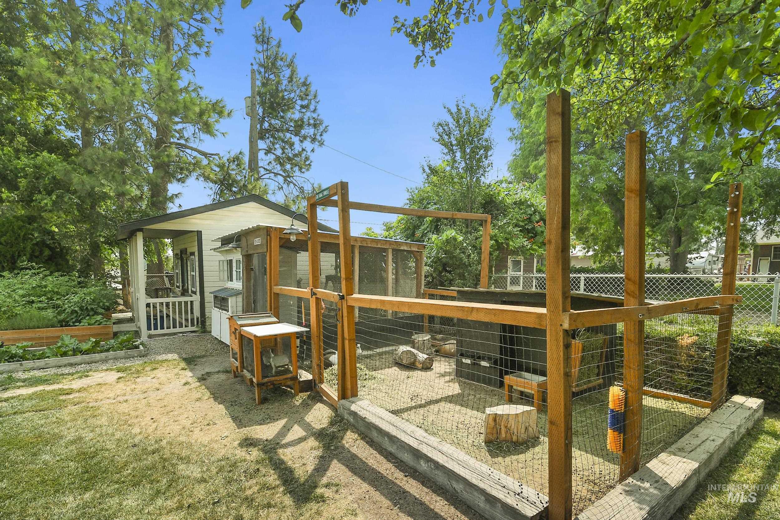 127 Ruth Lane, Nampa, Idaho 83686, 5 Bedrooms, 2.5 Bathrooms, Residential For Sale, Price $829,000,MLS 98996485