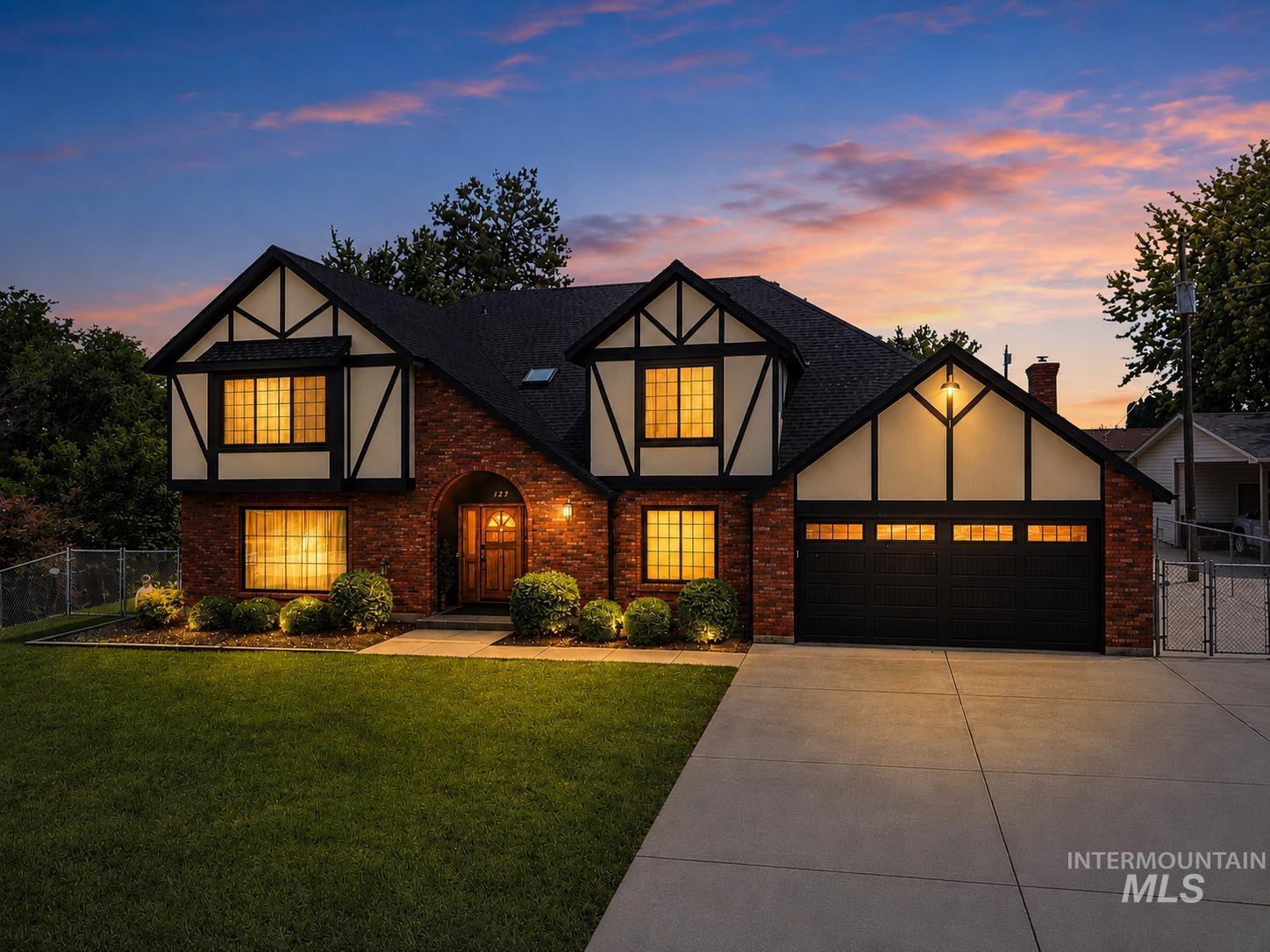 127 Ruth Lane, Nampa, Idaho 83686, 5 Bedrooms, 2.5 Bathrooms, Residential For Sale, Price $829,000,MLS 98996485