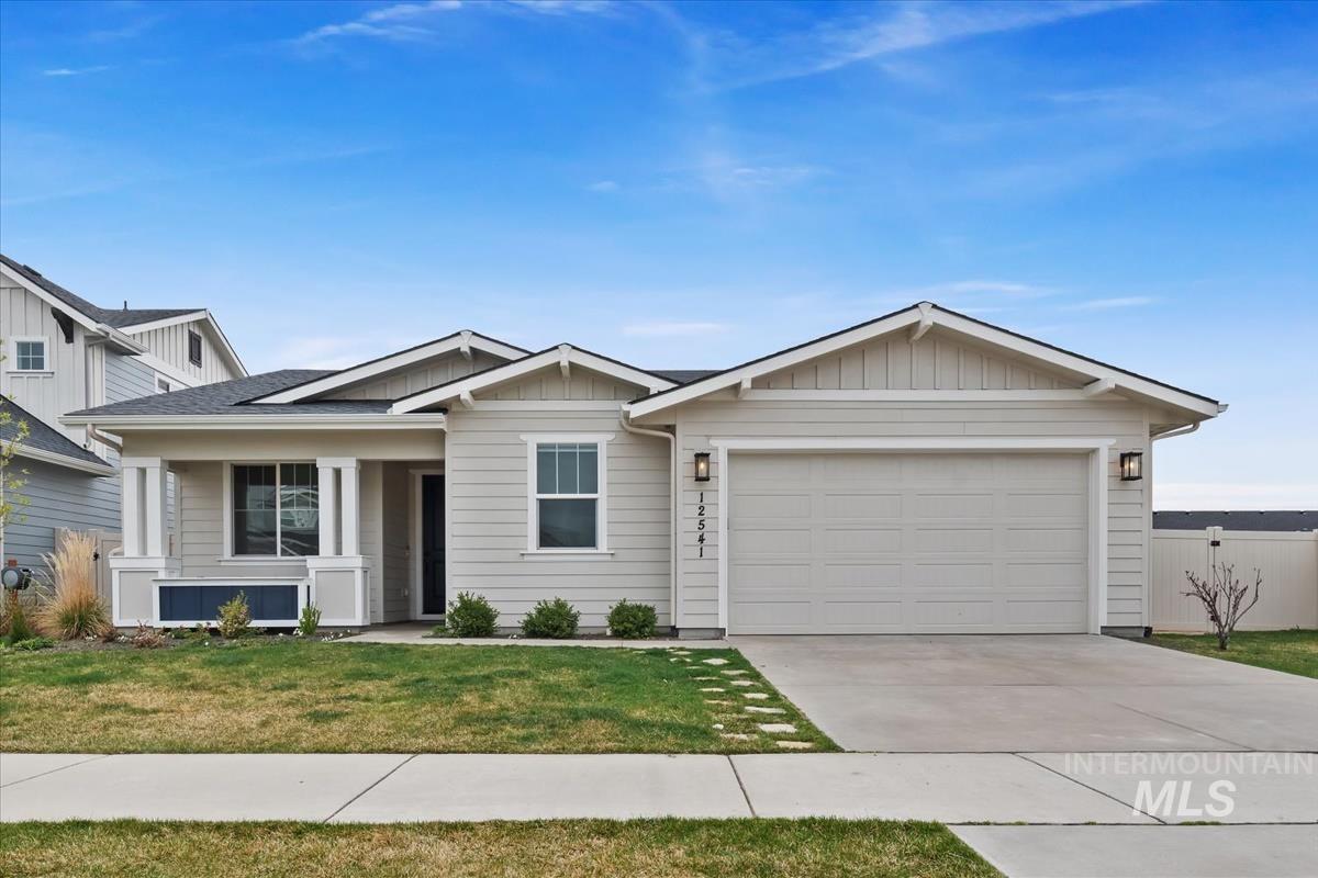 12541 W Shortcreek St., Star, Idaho 83669, 3 Bedrooms, 2 Bathrooms, Residential For Sale, Price $465,000,MLS 98996486