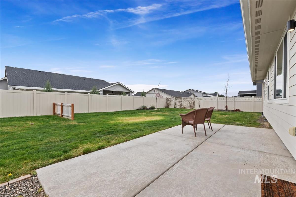 12541 W Shortcreek St., Star, Idaho 83669, 3 Bedrooms, 2 Bathrooms, Residential For Sale, Price $465,000,MLS 98996486