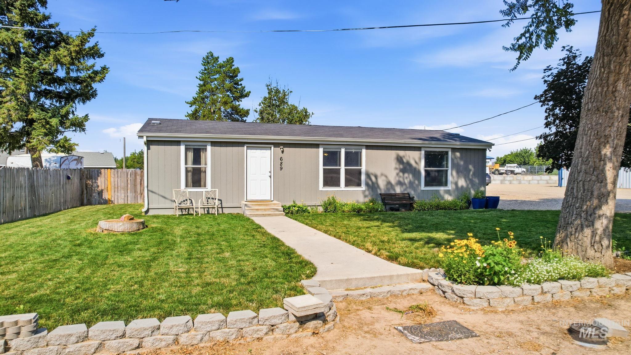 689 Notus Rd, Notus, Idaho 83656, 3 Bedrooms, 2 Bathrooms, Residential For Sale, Price $324,000,MLS 98996489